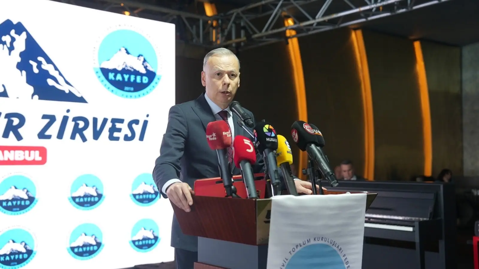 Kayseri'de 8. Kayserililer Zirvesi Gerçekleşti