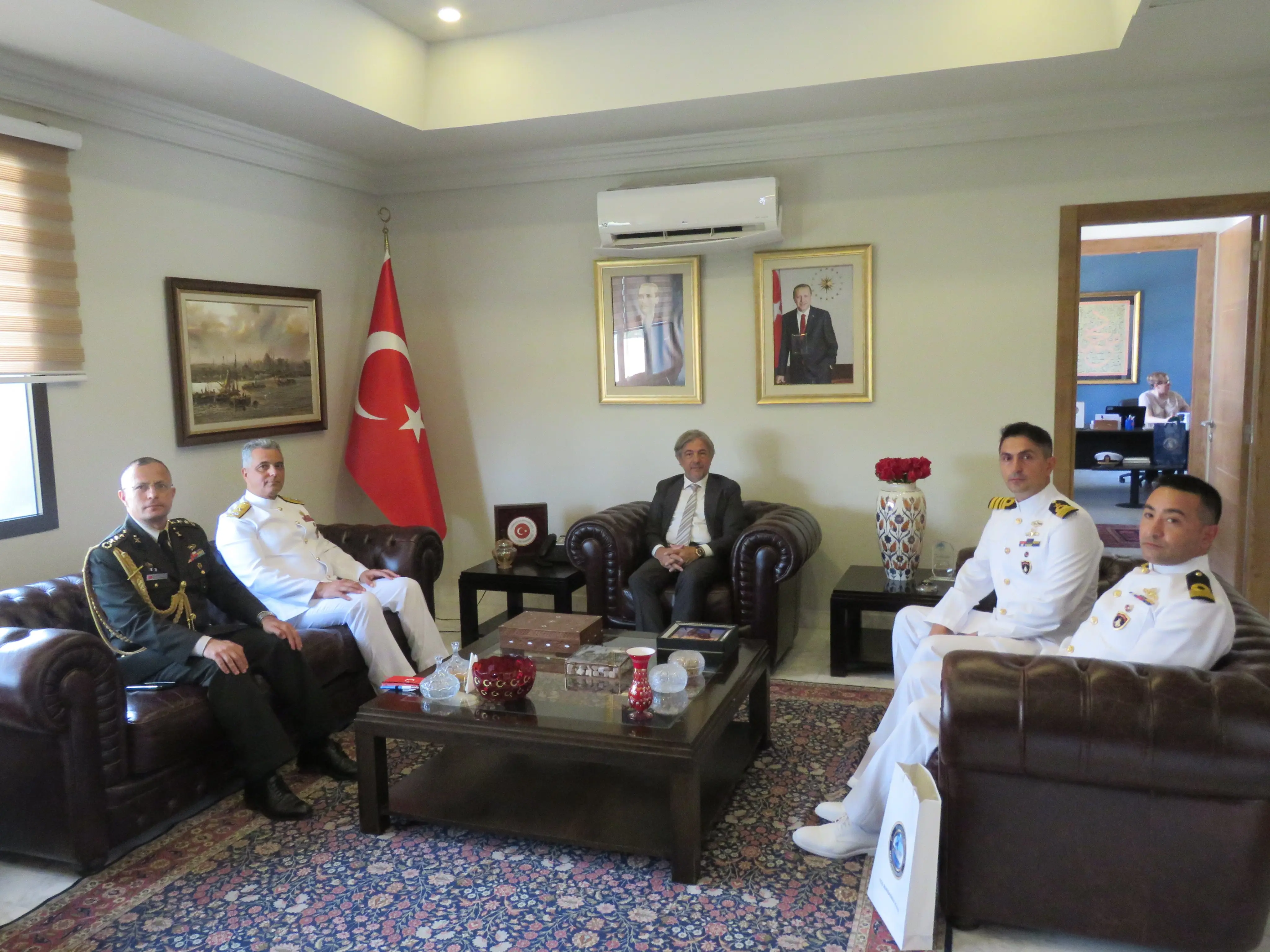TCG Burgazada, Tunus Limanı'nı Ziyaret Etti