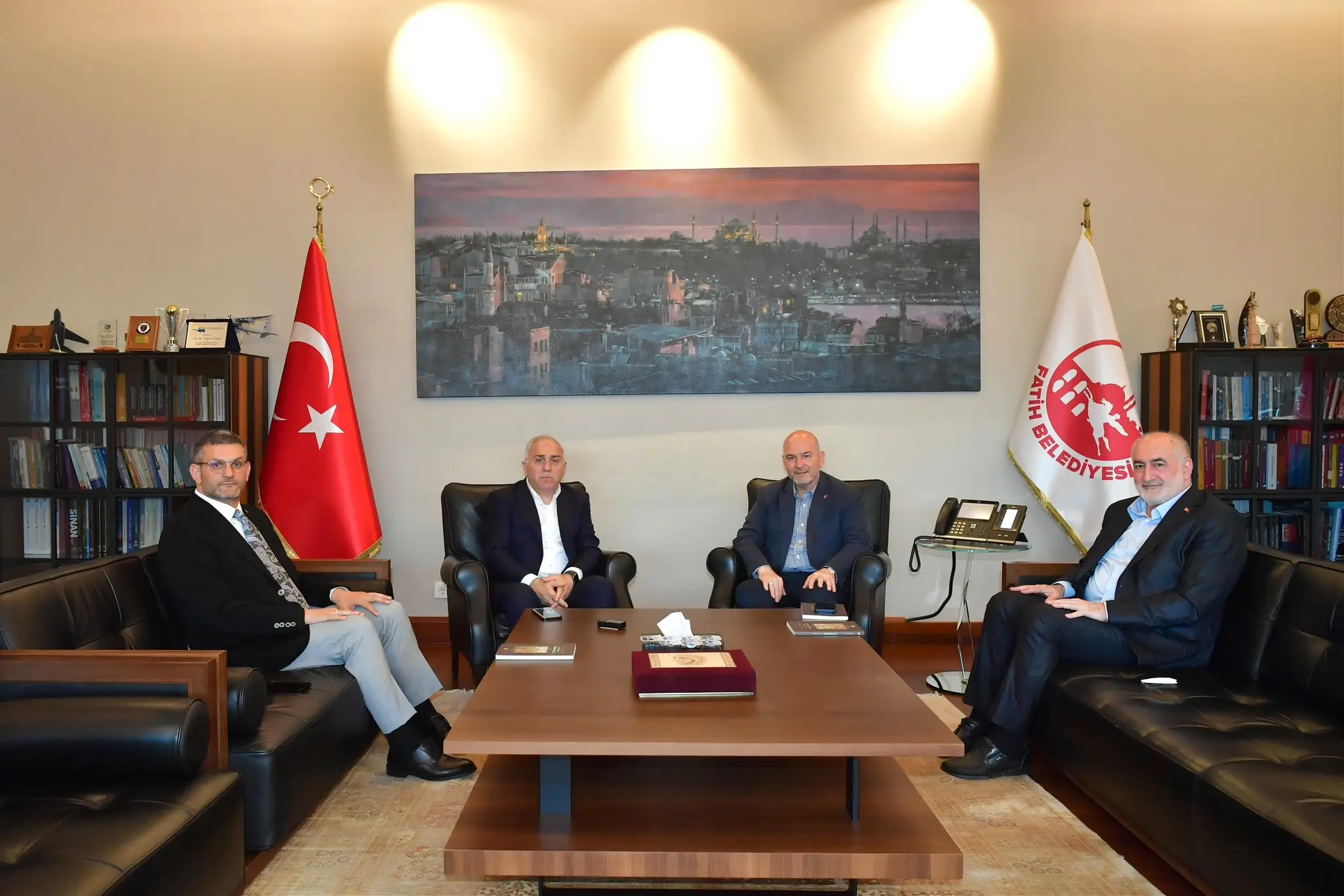 Fatih Belediye Başkanı Ergün Turan'a ziyaret gerçekleştirildi