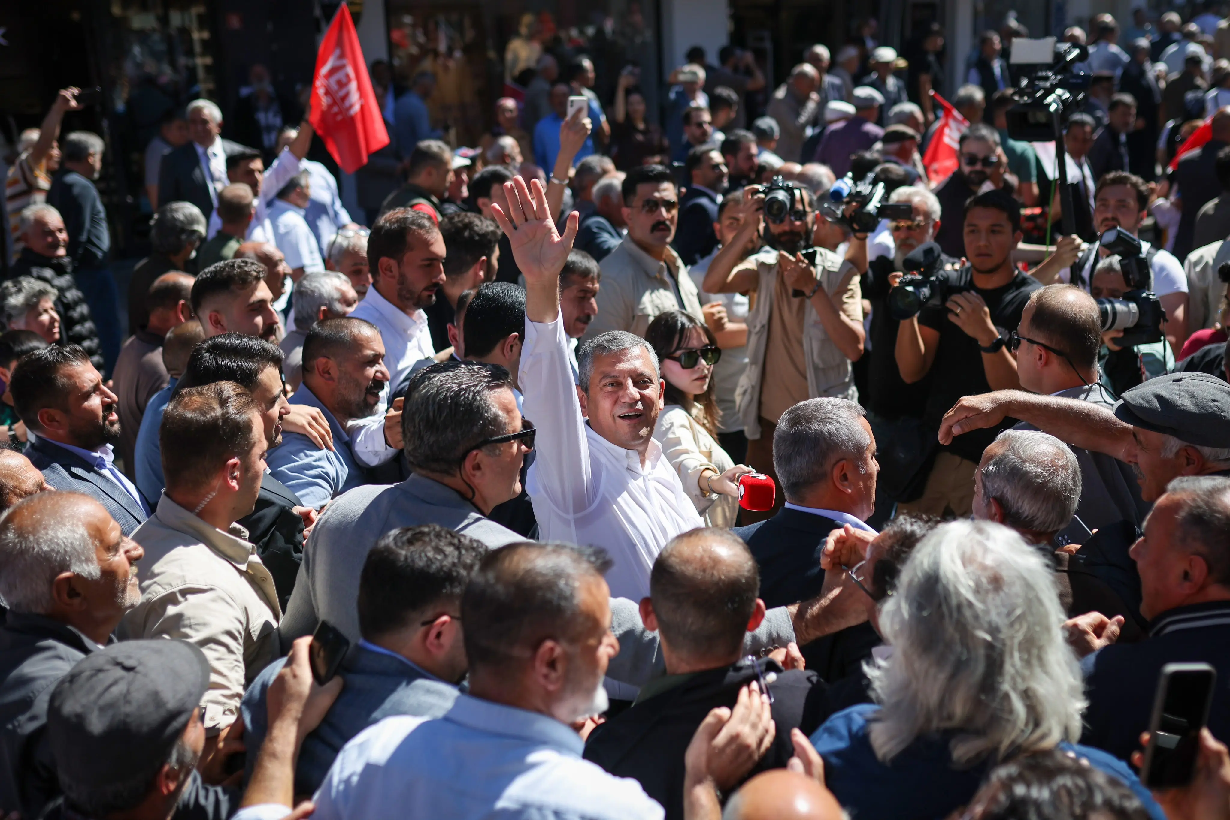 Yeni Parti, Kars'ta Seçim Manifestosu Yazdı