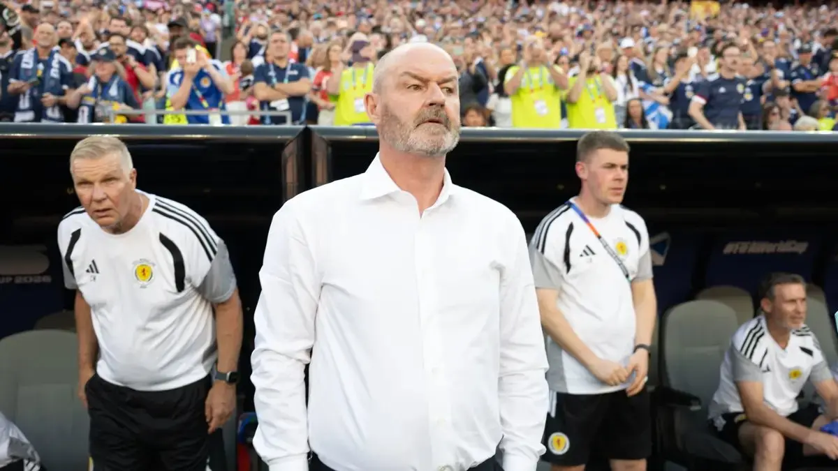 Steve Clarke, İskoçya'nın Dünya Kupası başarısızlığından sonra ayrıldı