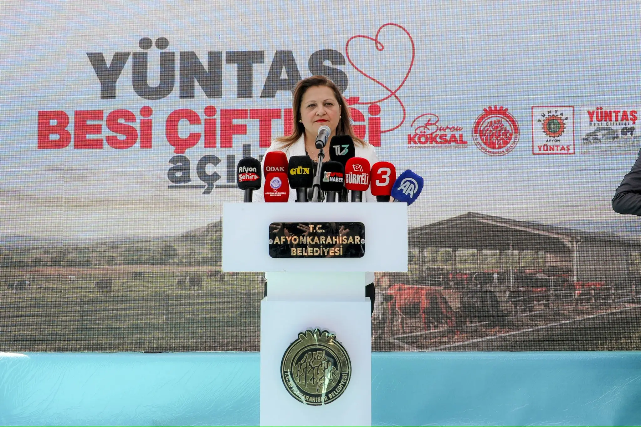 YÜNTAŞ Besi Çiftliği hizmete açıldı