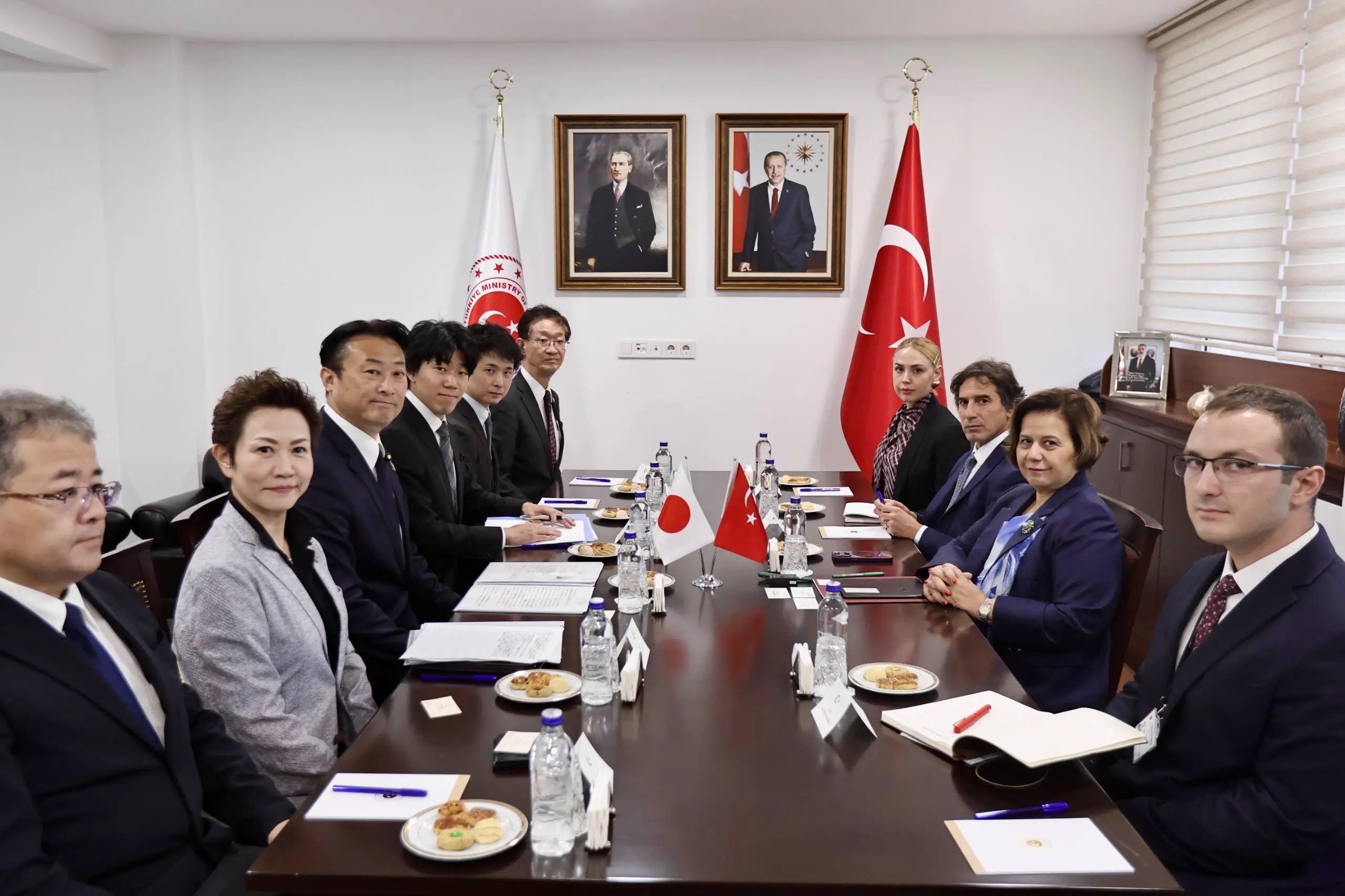 Berris Ekinci, Japon Senatosu ile görüştü