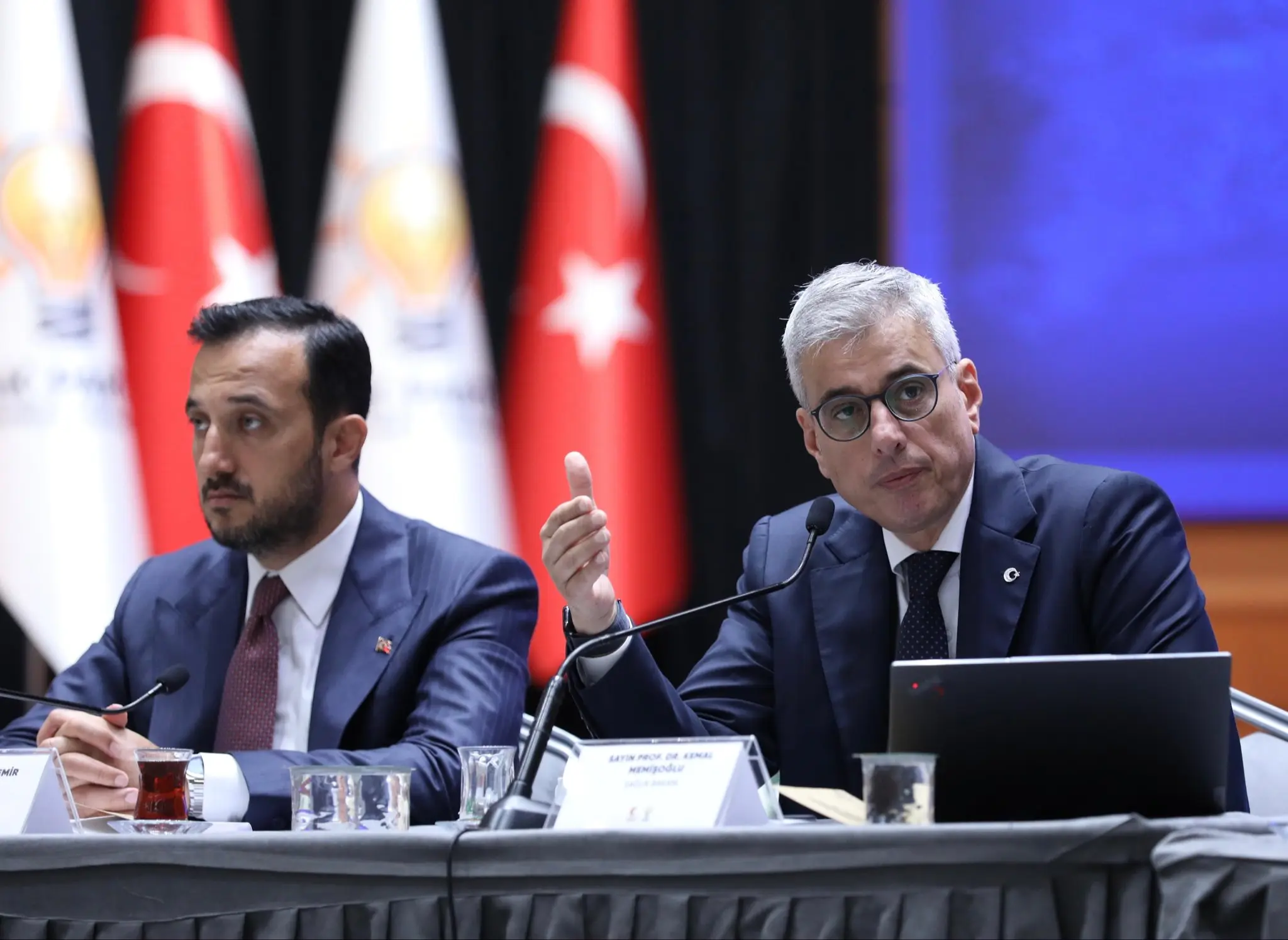 AK Parti İstanbul'da Sağlıklı Türkiye Yüzyılı Toplantısı