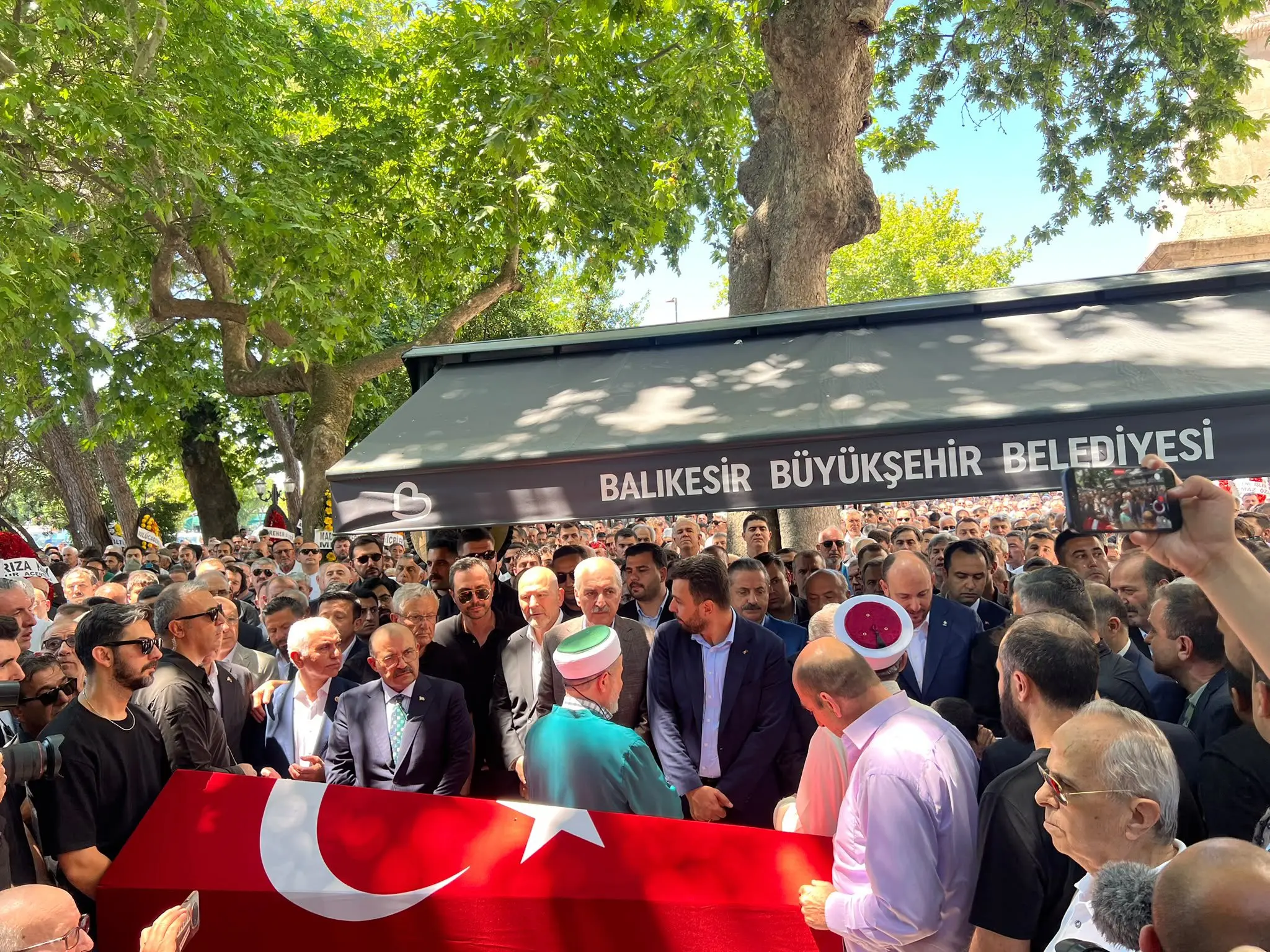 Cemal Ağabey Bandırma'da Son Yolculuğuna Uğurlandı