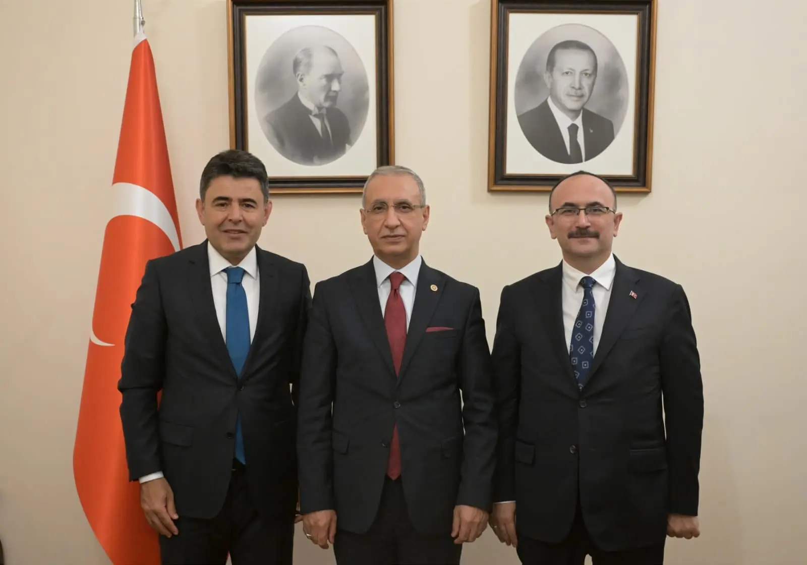 Bakan Yardımcısı ve Genel Müdür, Vekille Görüştü
