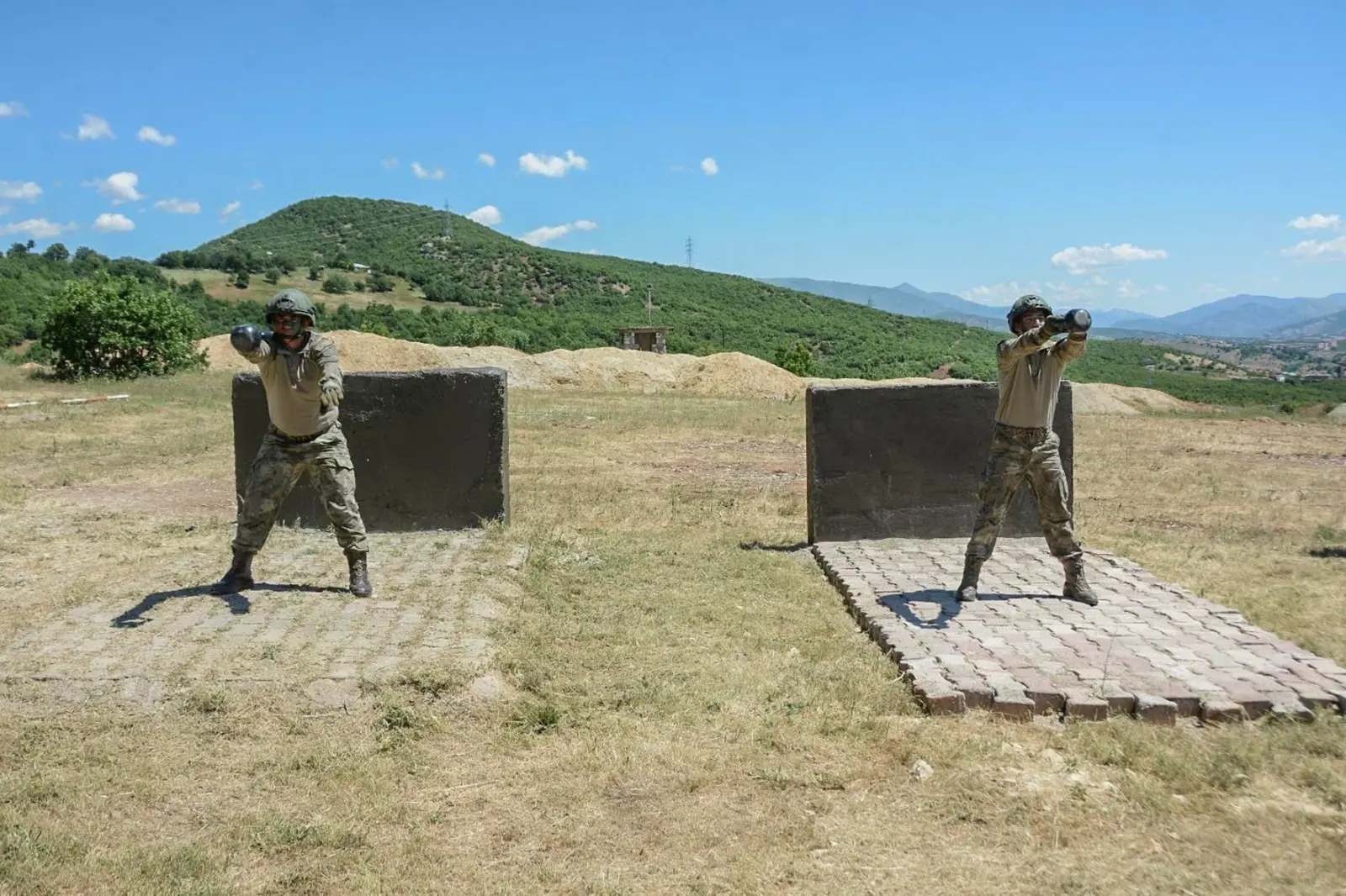 Tunceli'de Komando Eğitim Programı Başlatıldı