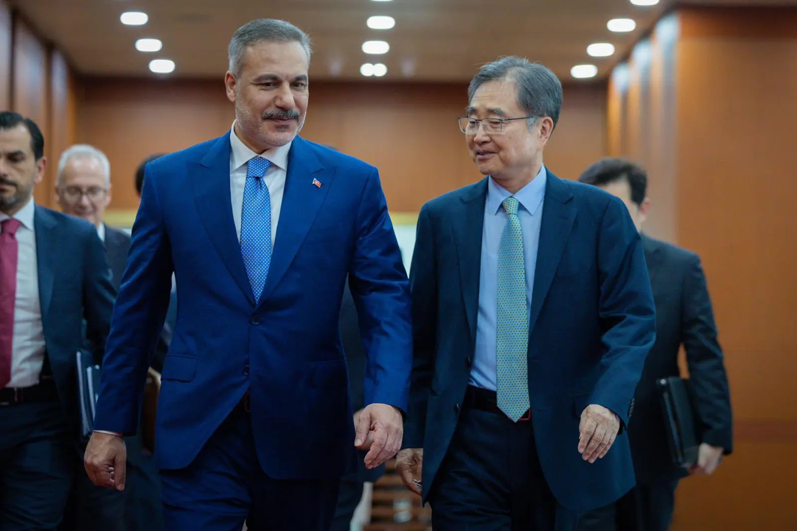 Hakan Fidan, Kore Dışişleri Bakanı ile görüştü
