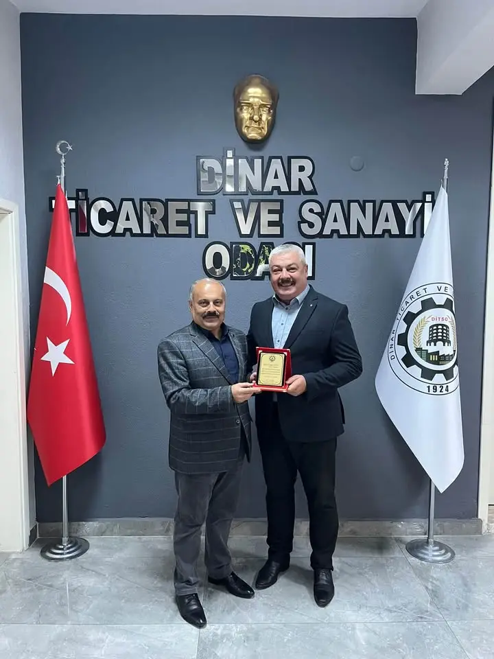 Dinar Ticaret ve Sanayi Odası'nda plaket takdimi