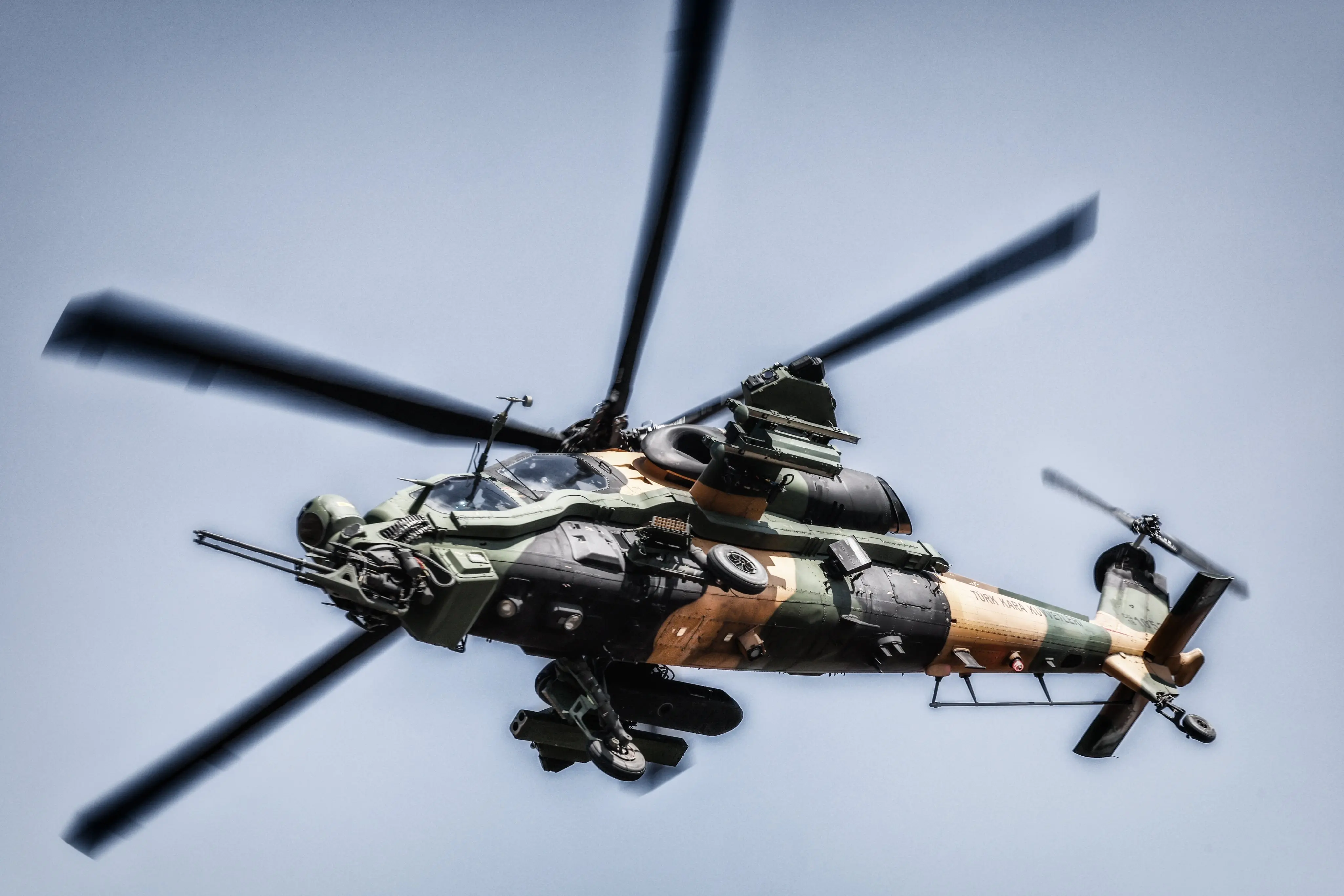 ATAK helikopteri Türk mühendisliğinin gücünü gösterdi