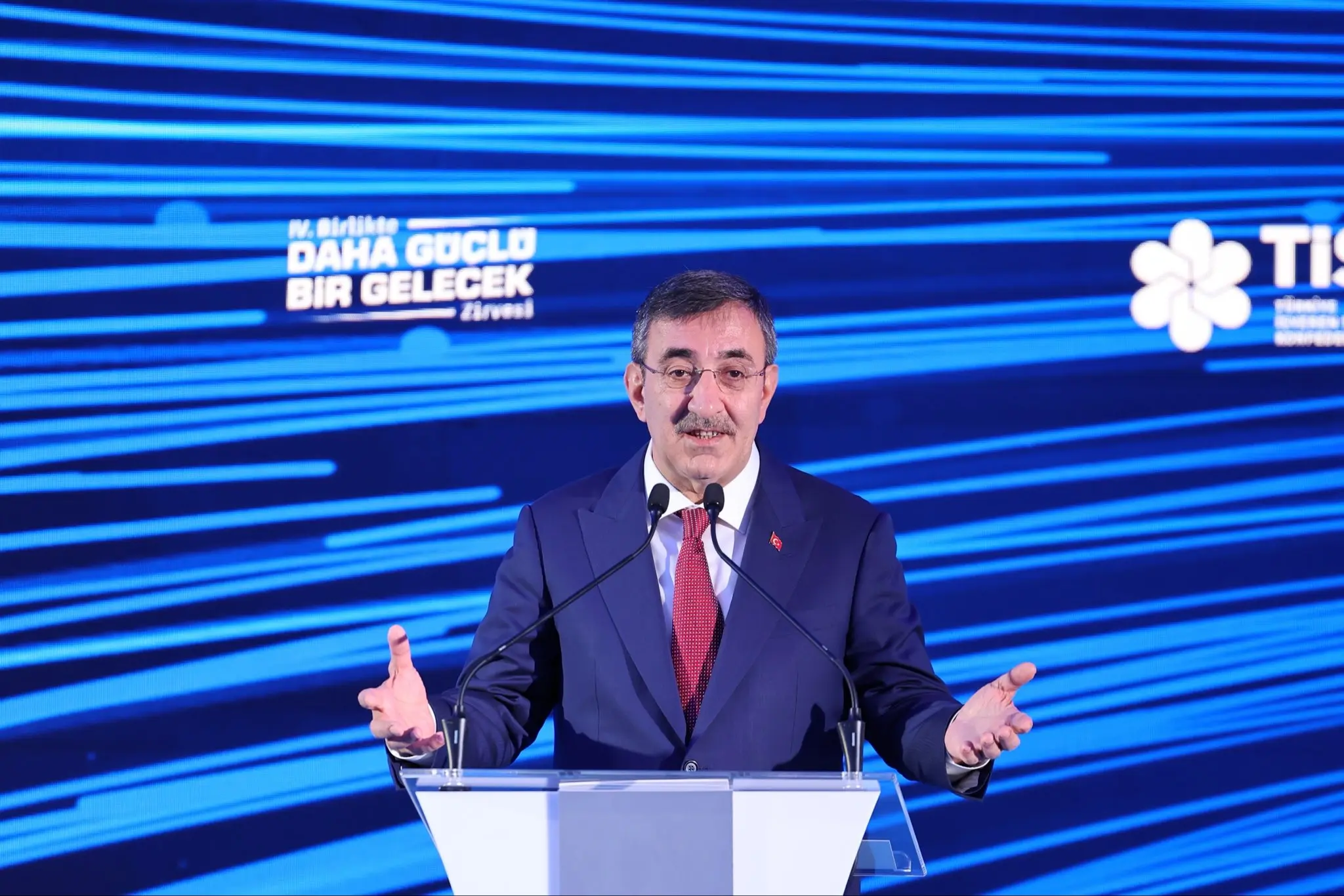 Cevdet Yılmaz, TİSK Zirvesi'nde Ekonomi Vizyonunu Paylaştı