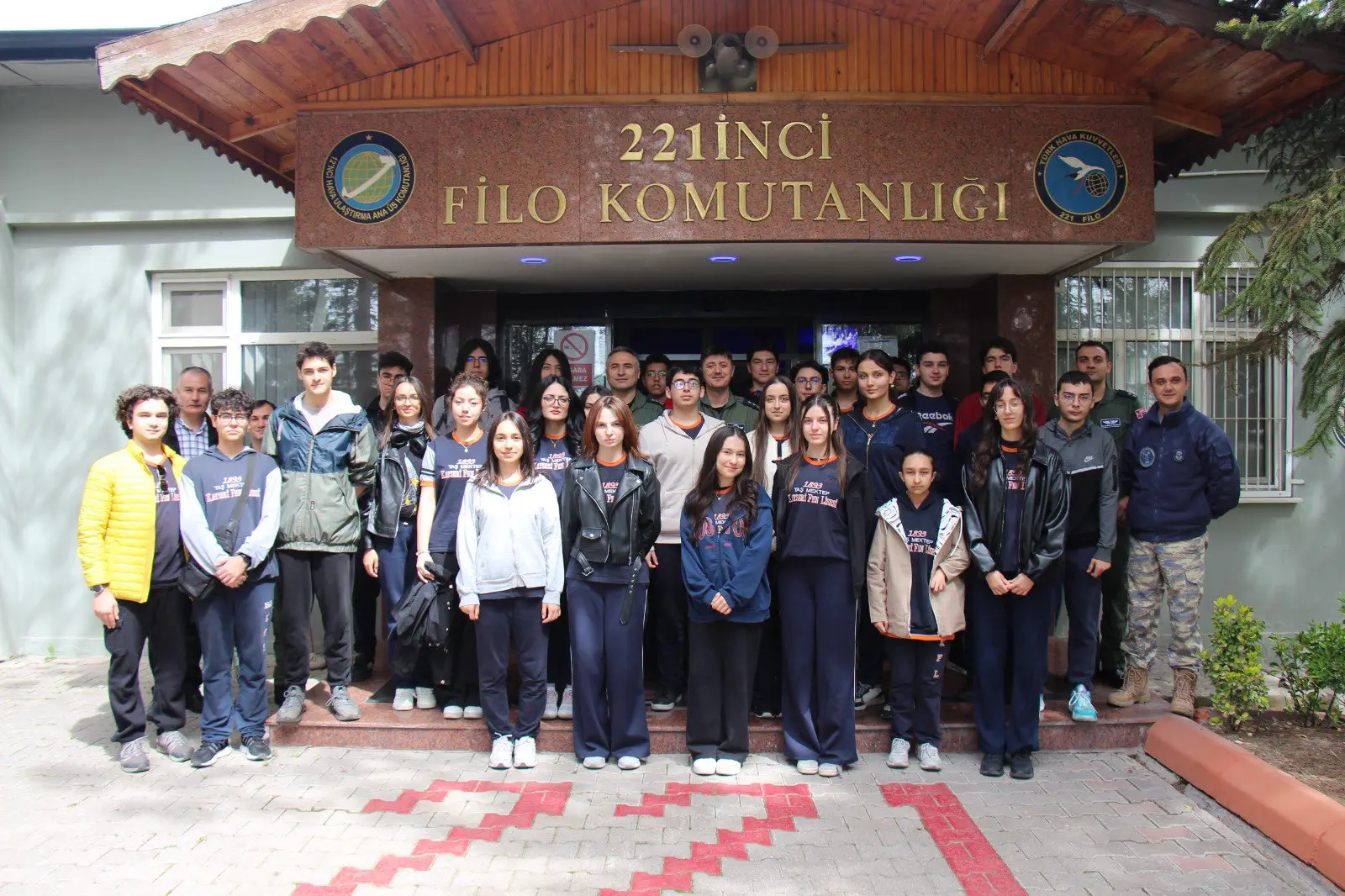 Kayseri'deki Öğrenciler Hava Kuvvetleri'ni Ziyaret Etti