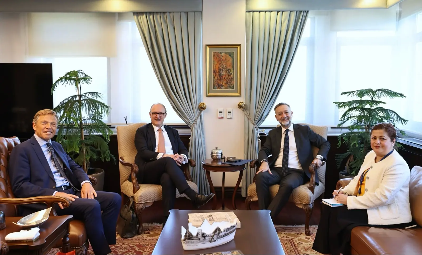 Levent Gümrükçü, Hollanda Başbakanı Danışmanı ile görüştü