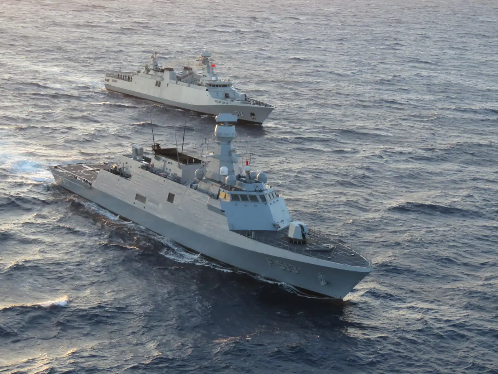 TCG Burgazada, Tunus Limanı'na ziyarette bulundu