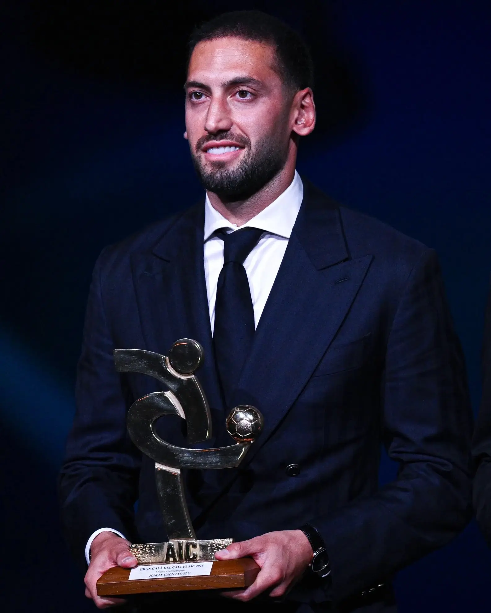 Hakan Çalhanoğlu, Yılın Takımına Seçildi