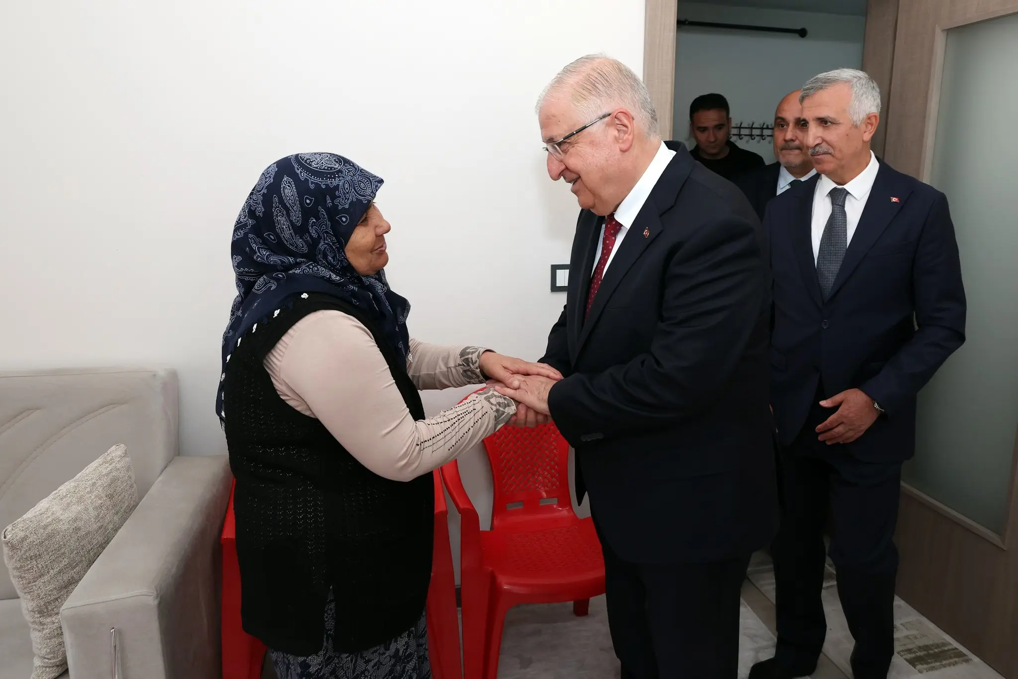 Yaşar Güler, Şehit Ailelerini Ziyaret Etti