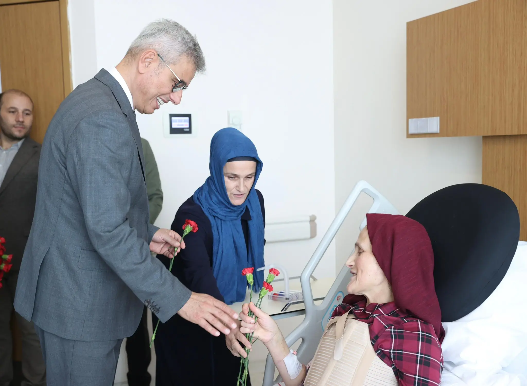 Sağlık Bakanı Haseki Hastanesi'ni ziyaret etti
