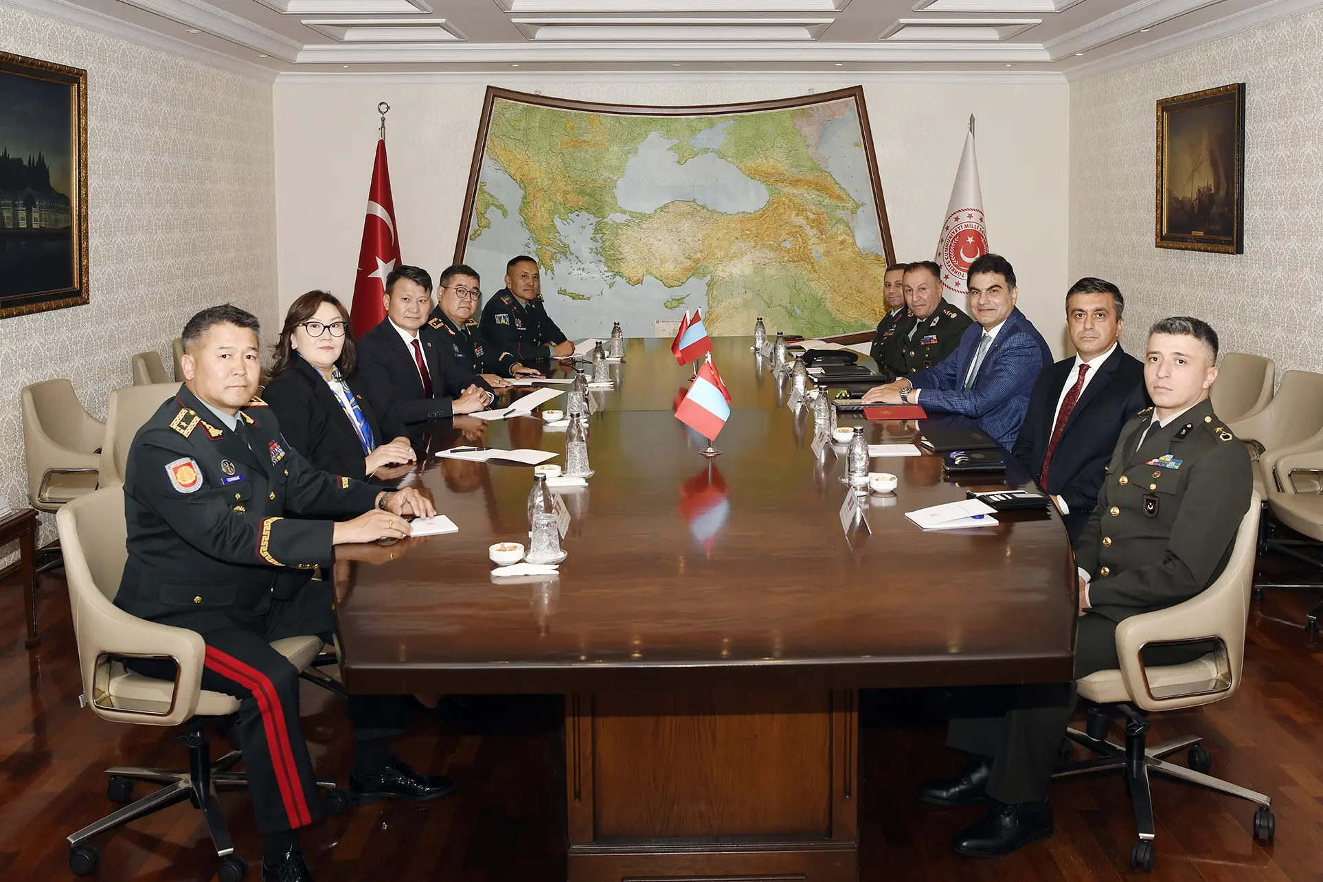 Musa Heybet, Moğol Mevkidaşı ile Görüşme Gerçekleştirdi