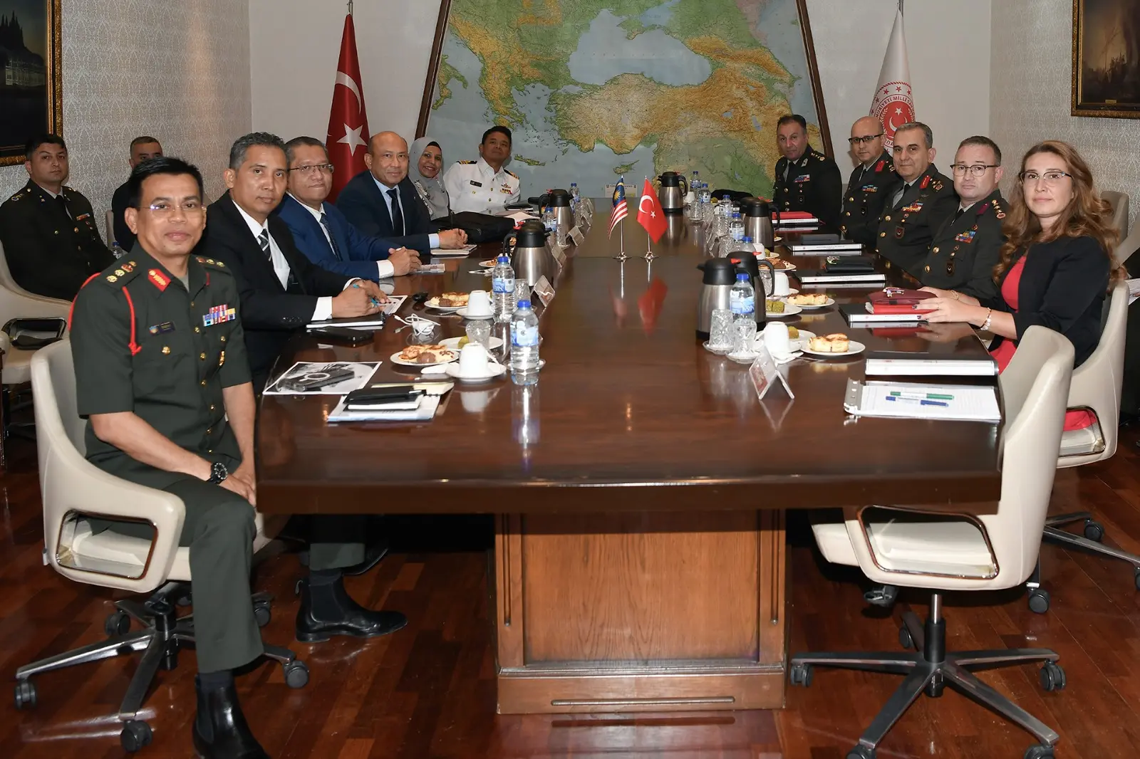 Türkiye ve Malezya Savunma Bakanlıkları arasında görüşme yapıldı