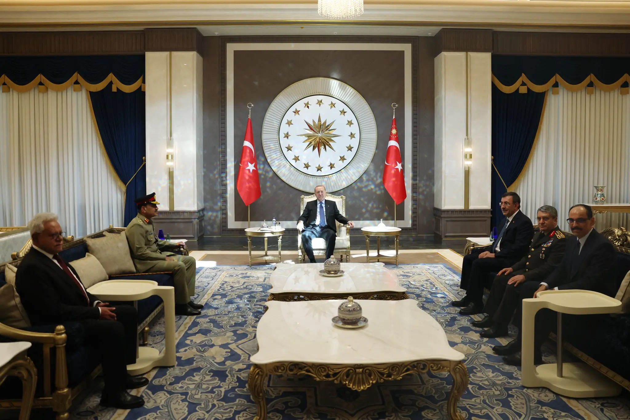 Cumhurbaşkanı Erdoğan, Pakistan Genelkurmay Başkanı'nı ağırladı