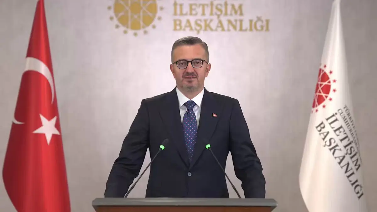 Burhanettin Duran'dan Bakü'deki Panele Video Mesaj
