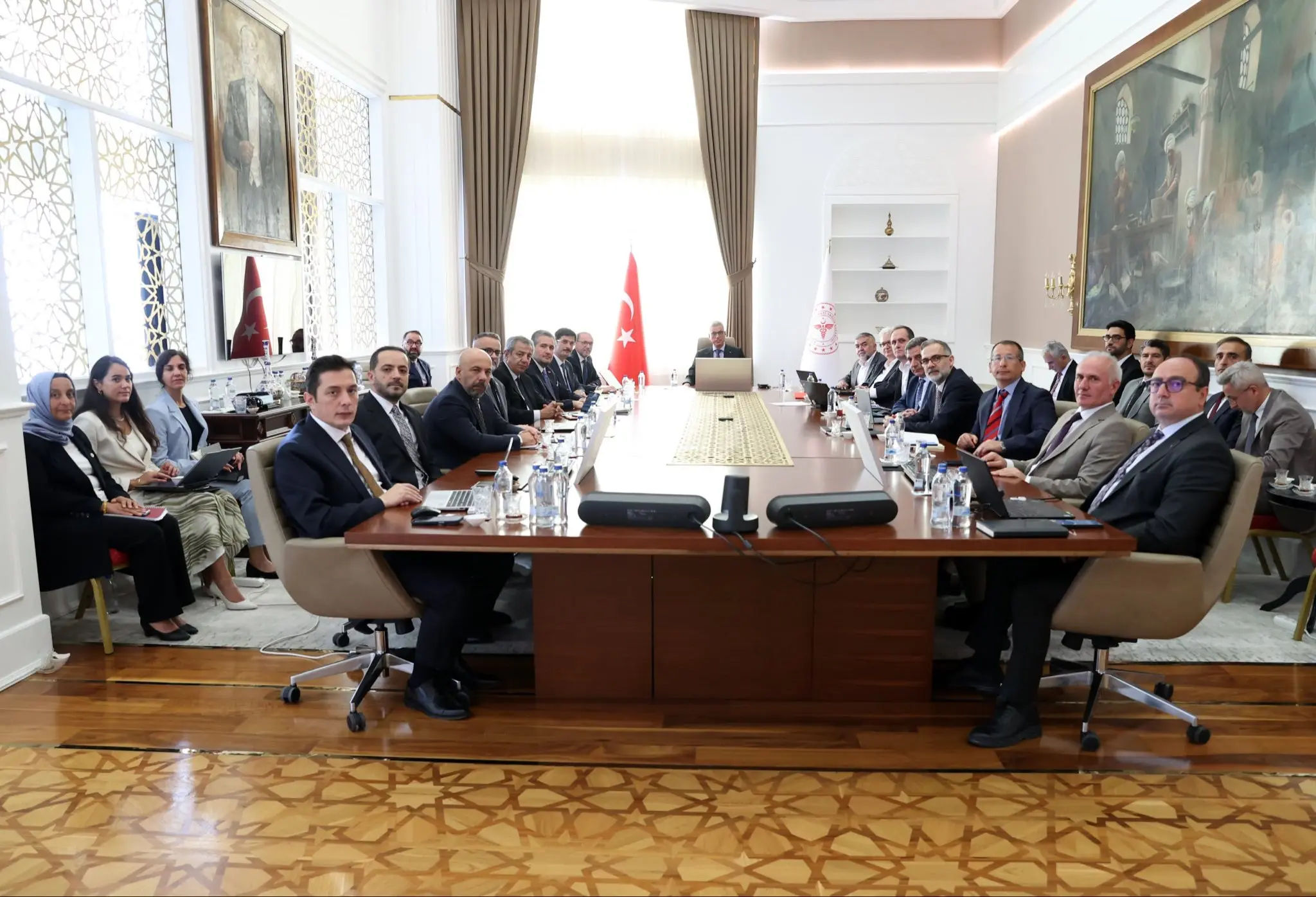Yeni hastanelerin açılış süreçleri ele alındı