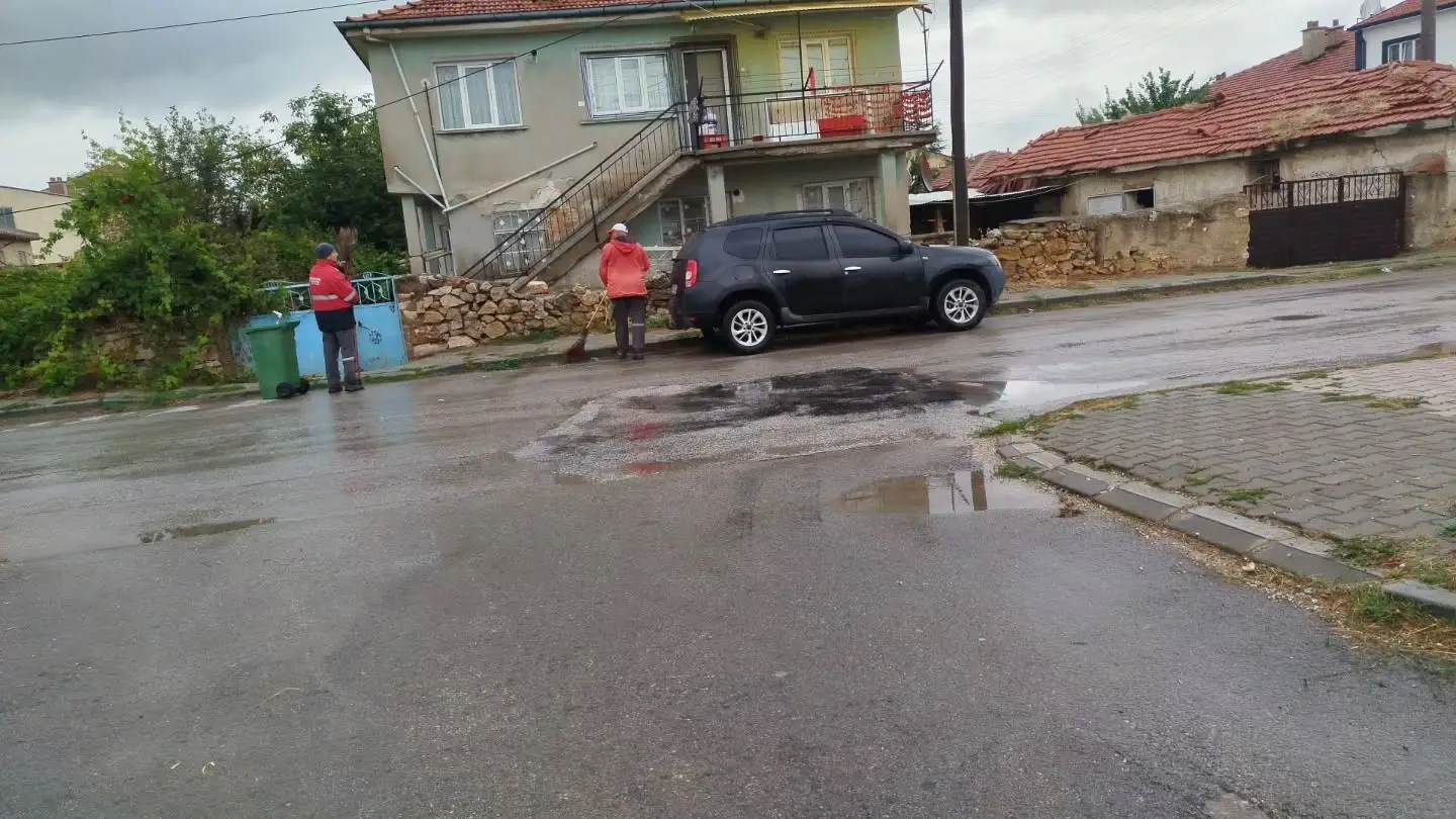 Kaymaz Mahallesi'nde Temizlik Çalışmaları