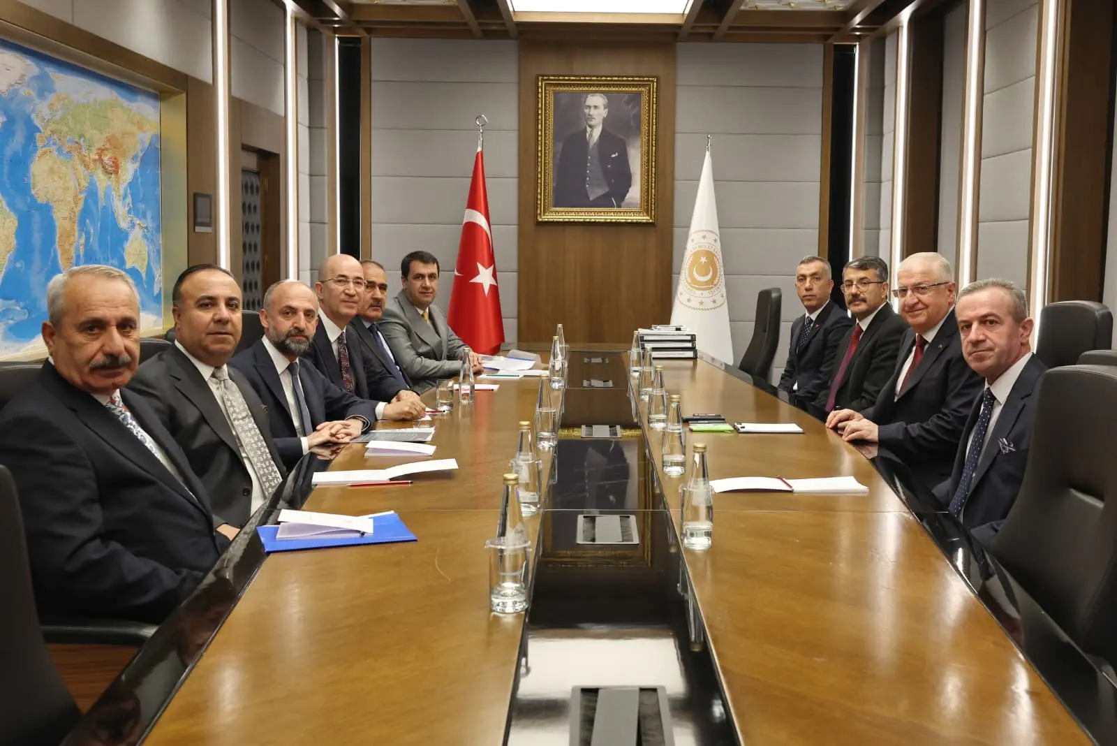 Yaşar Güler, Hakkâri'den yöneticileri kabul etti