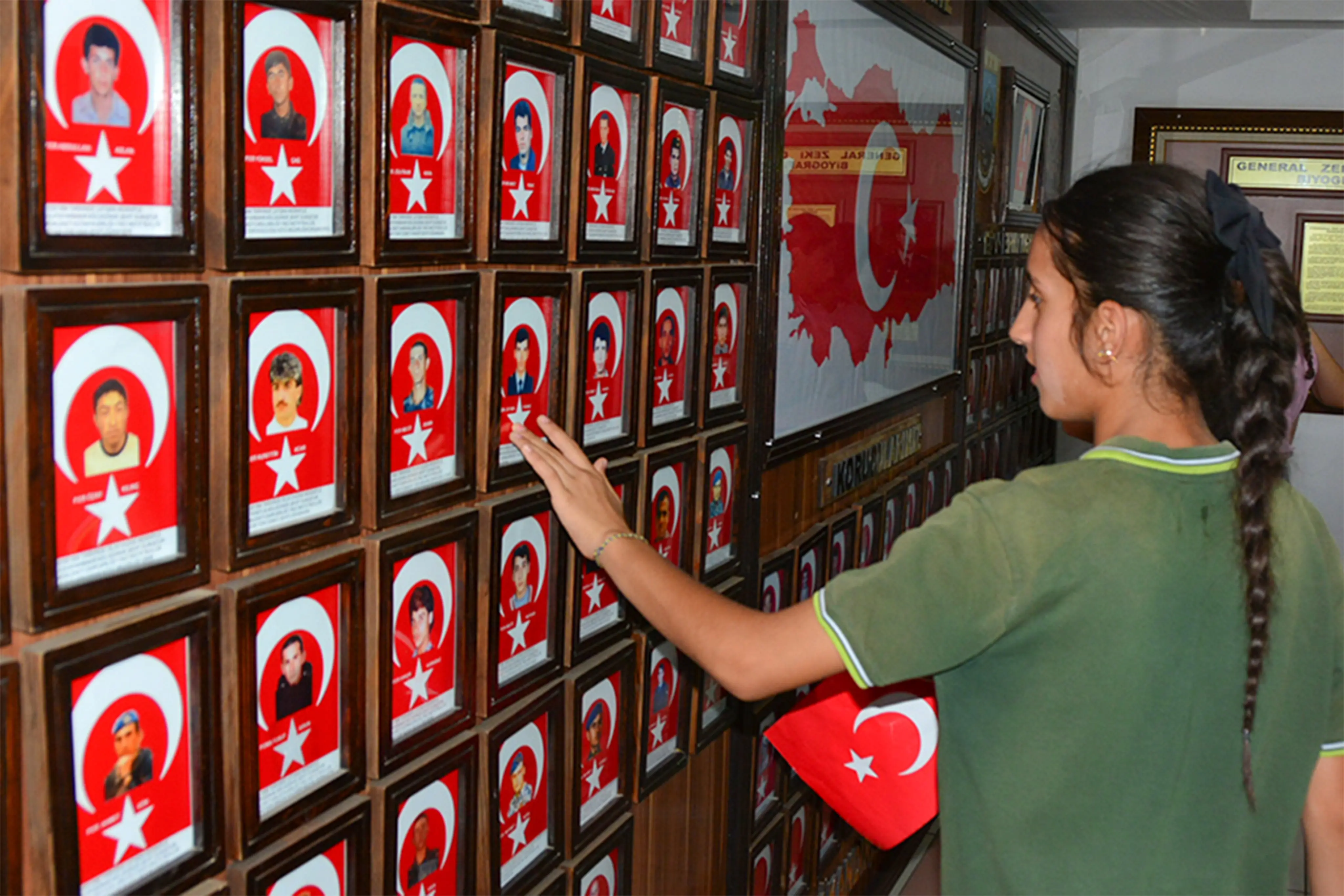 Şırnaklı öğrenciler askeri üsse ziyaret gerçekleştirdi