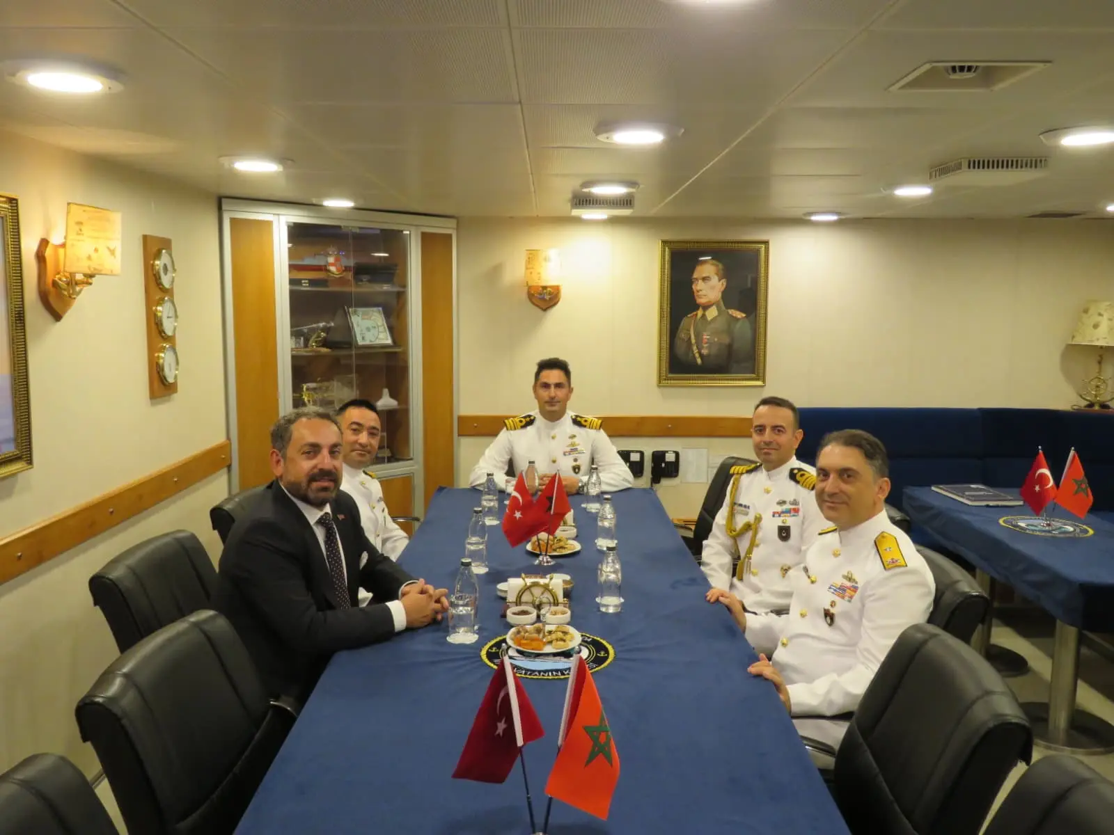 TCG Burgazada Korveti Tanca Limanı'nda Ziyarette