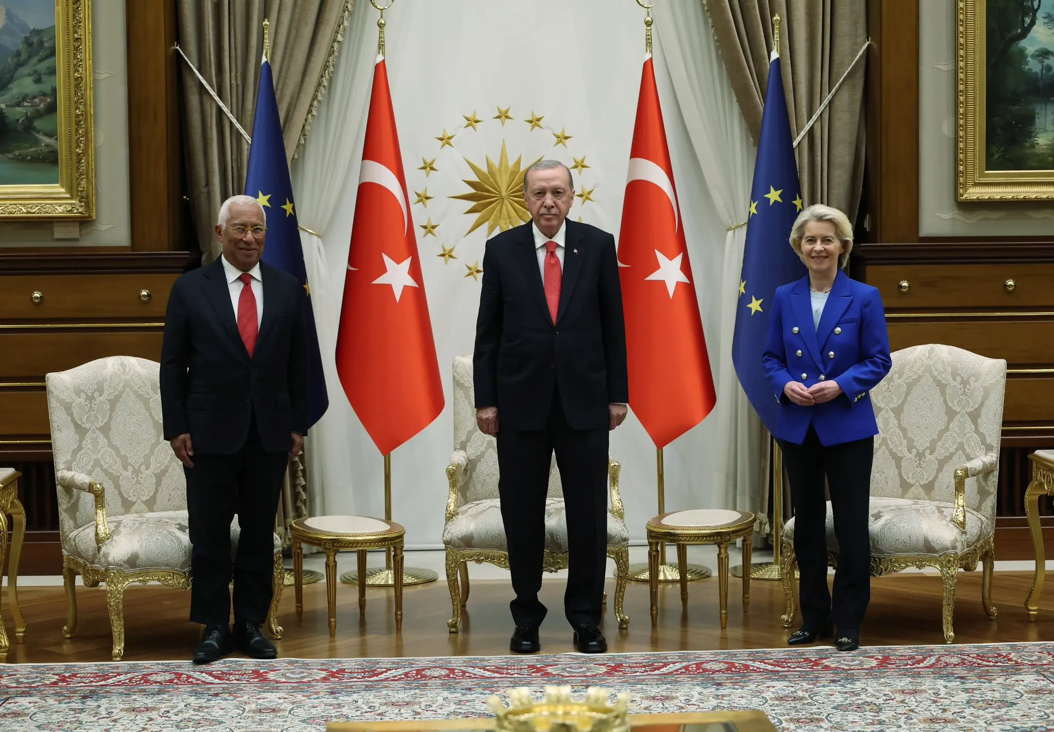 Erdoğan, NATO Zirvesi'nde AB Liderleriyle Bir Araya Geldi