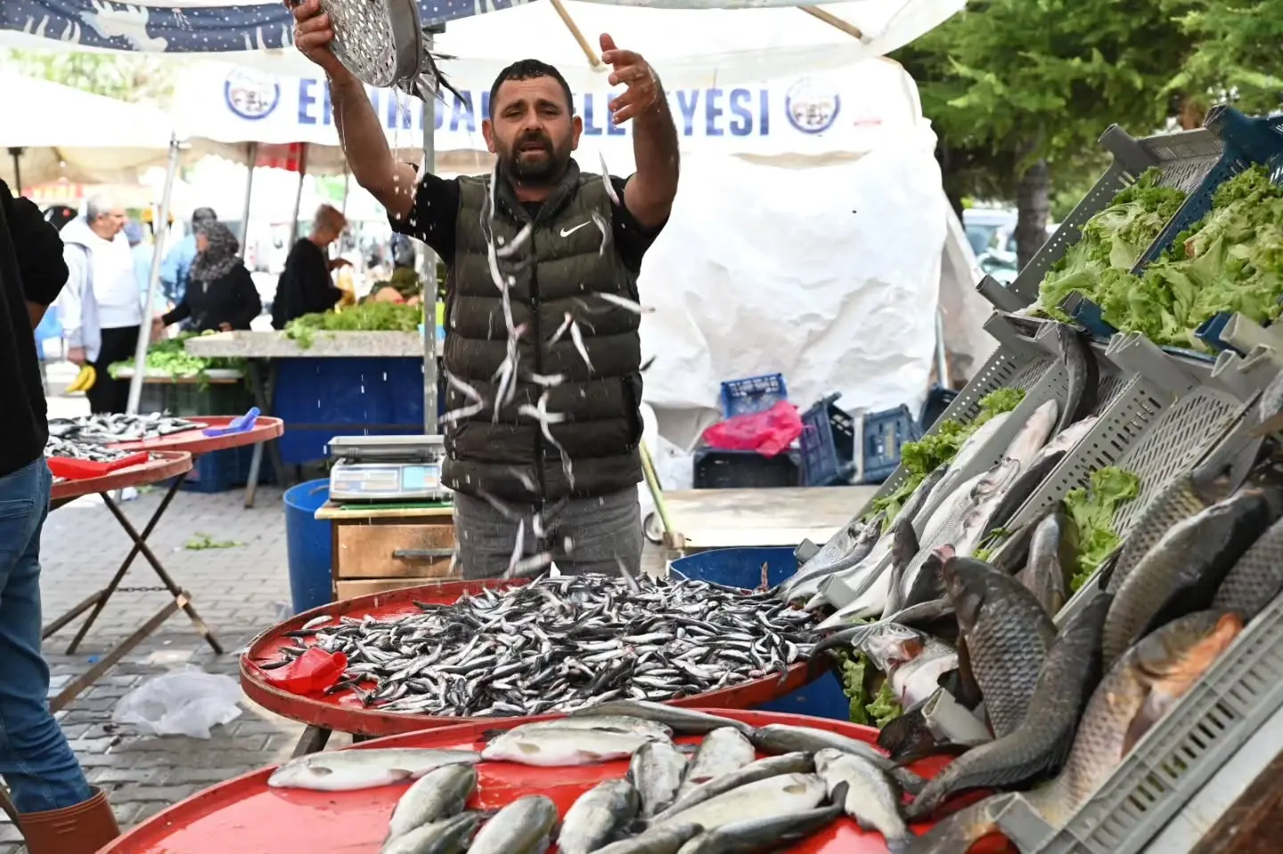 Emirdağ'da Pazar hizmetleri devam edecek