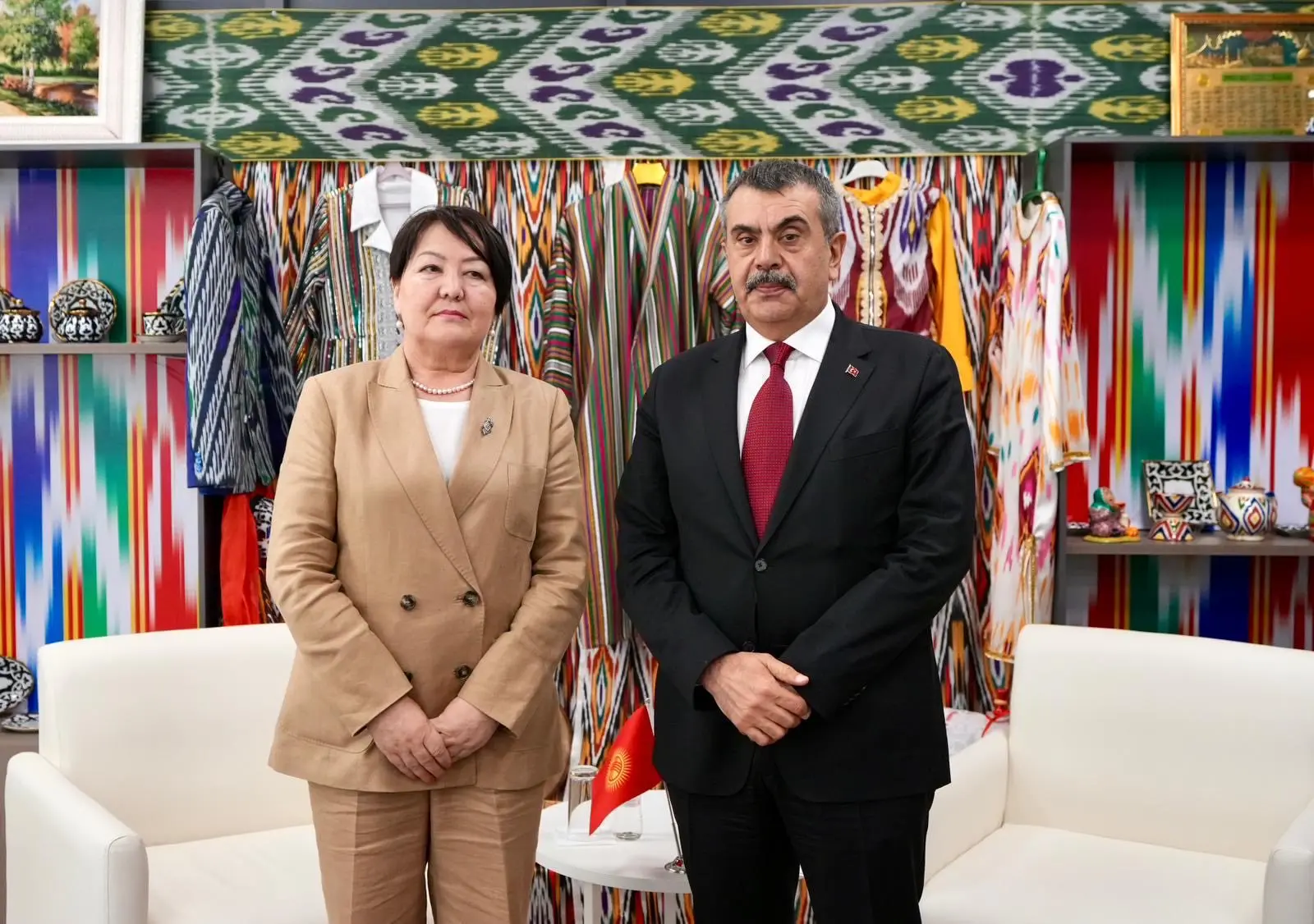 Eğitim Bakanı Tekin, Türk Devletleri Toplantısında Görüşmeler Yaptı