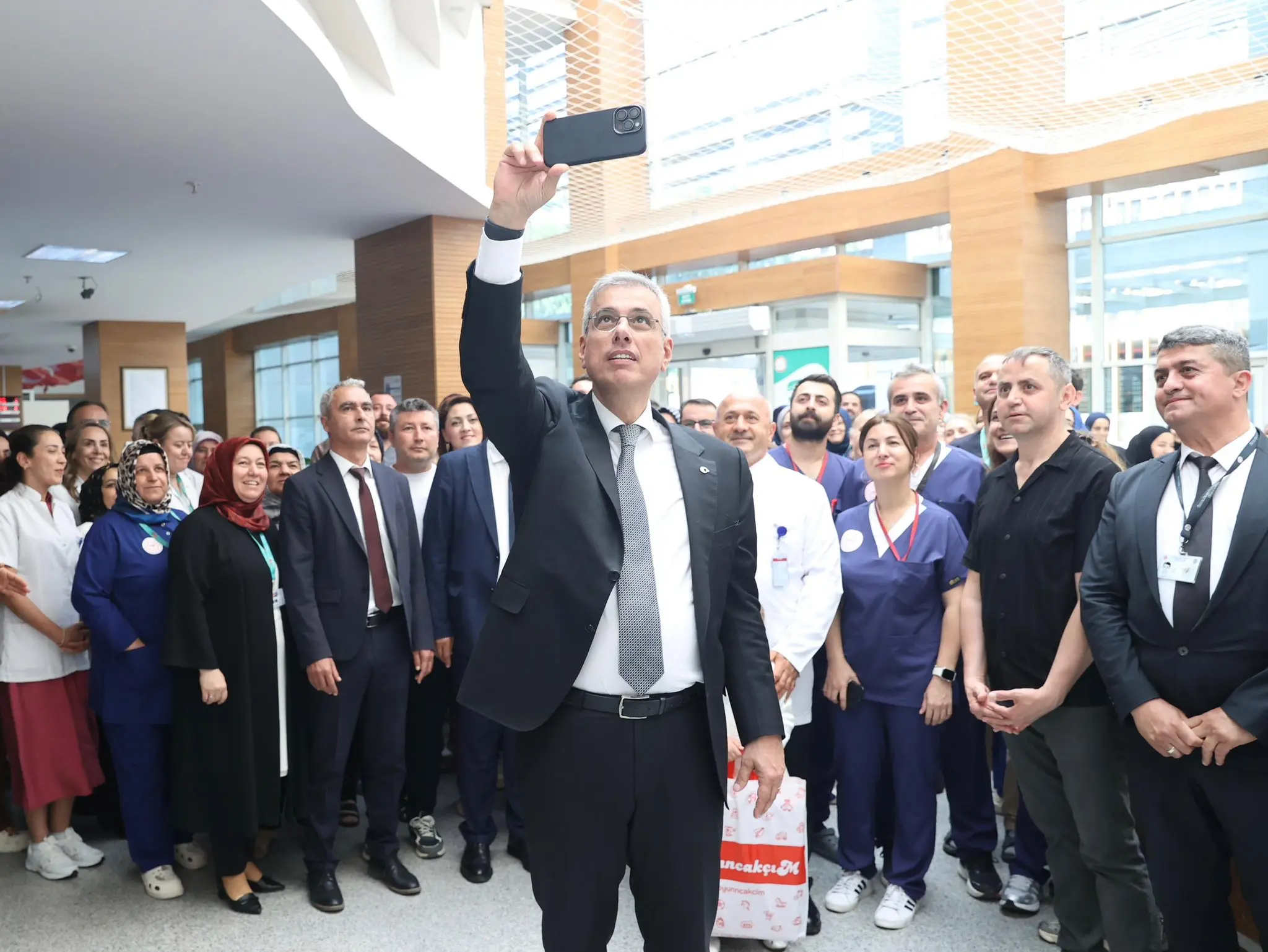 Sağlık Bakanı Memişoğlu, Karabük Hastanesi'ni ziyaret etti