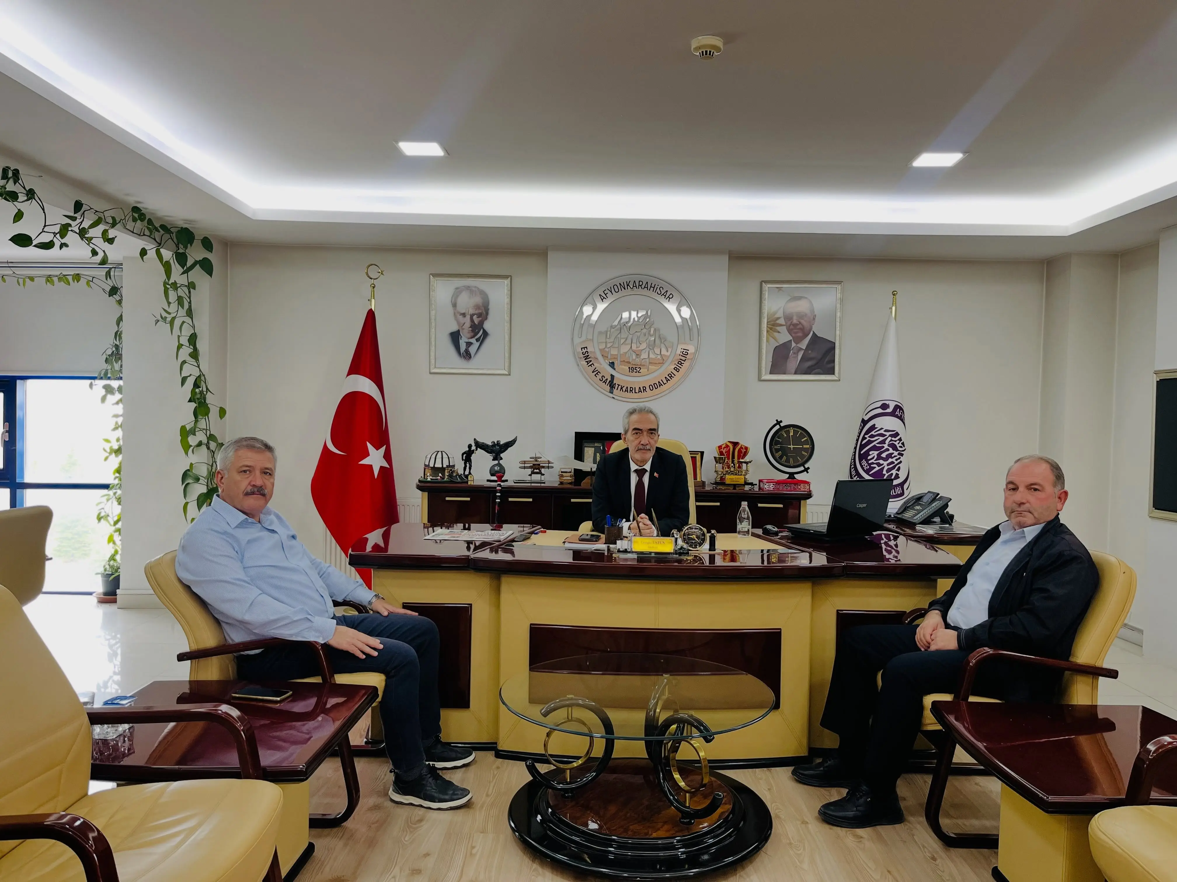 Esnaf Odası Başkanları Ziyaret Gerçekleştirdi