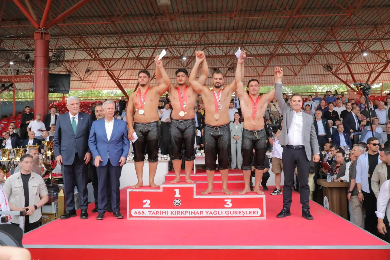 Edirne Kırkpınar Yağlı Güreşleri sonuçlandı
