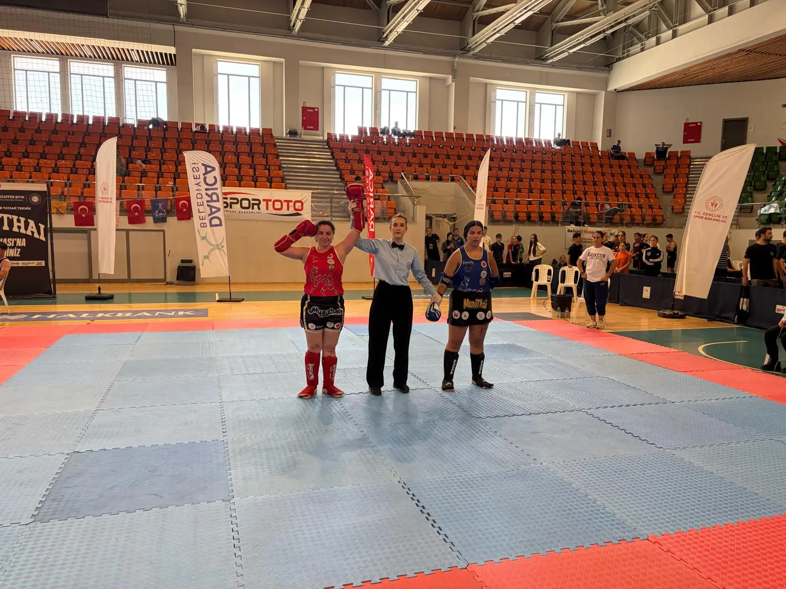 Darıca'dan Muay Thai Şampiyonası'nda başarı