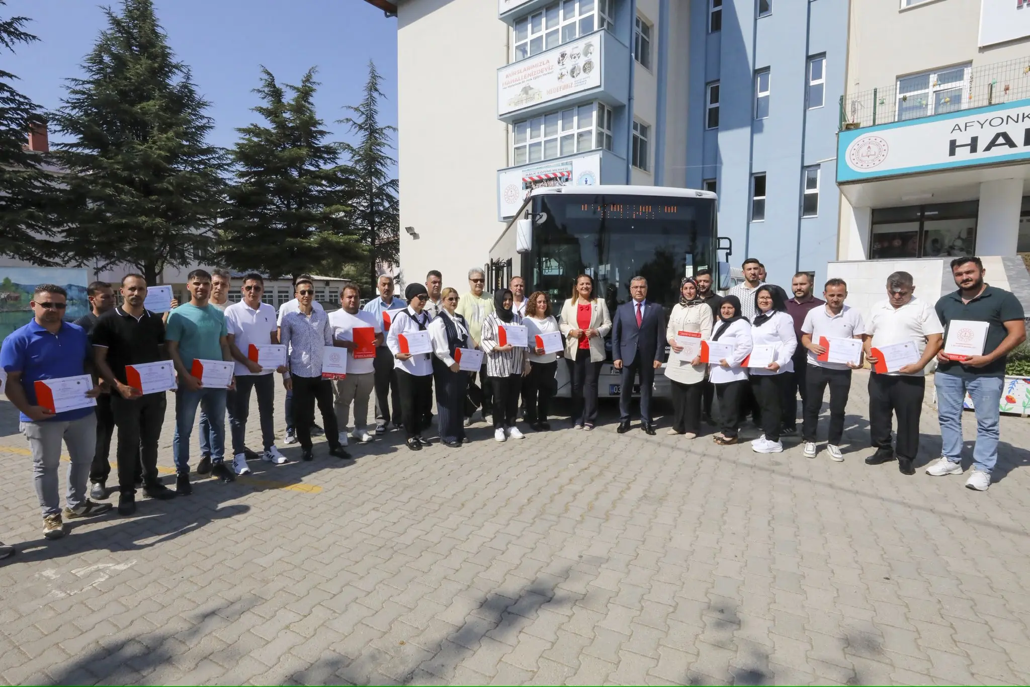 Şehir İçi Ulaşım Eğitimini Tamlayanlara Sertifika Verildi