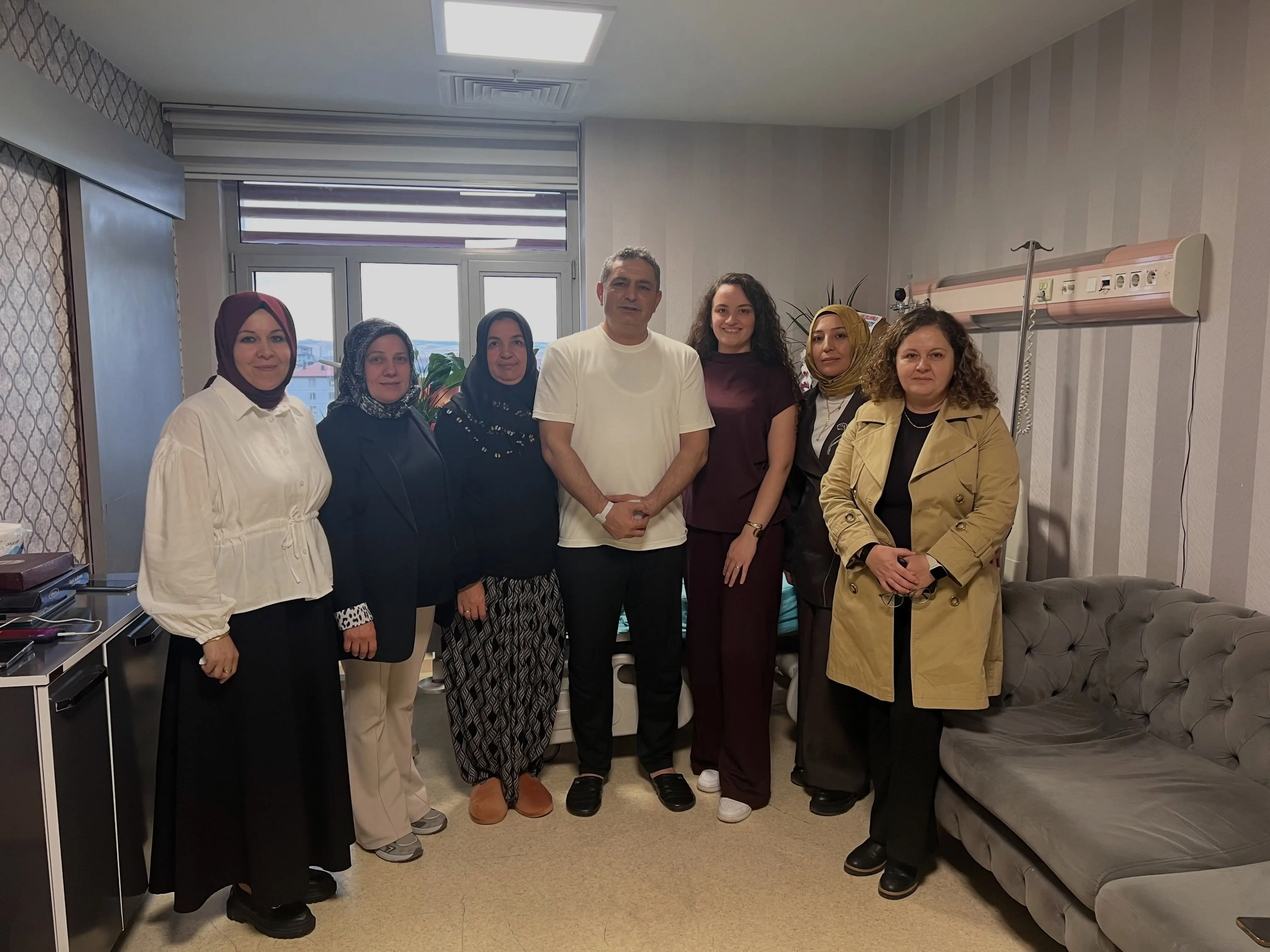 Kadın Kolları Başkanı Hastane Ziyareti