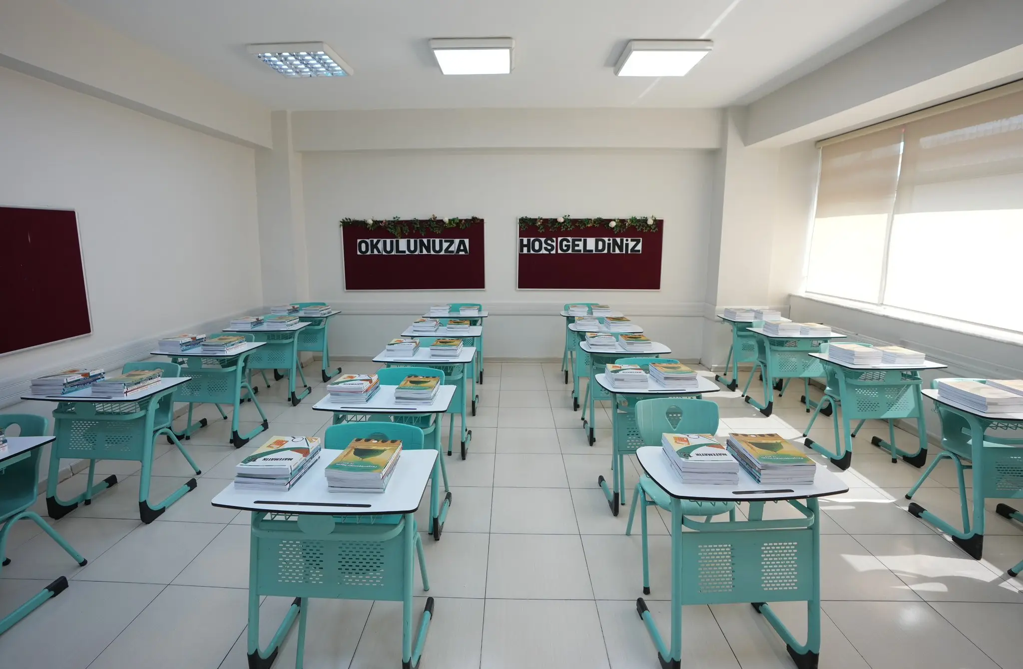 Ücretsiz Ders Kitapları Okullarda Dağıtılmaya Başladı