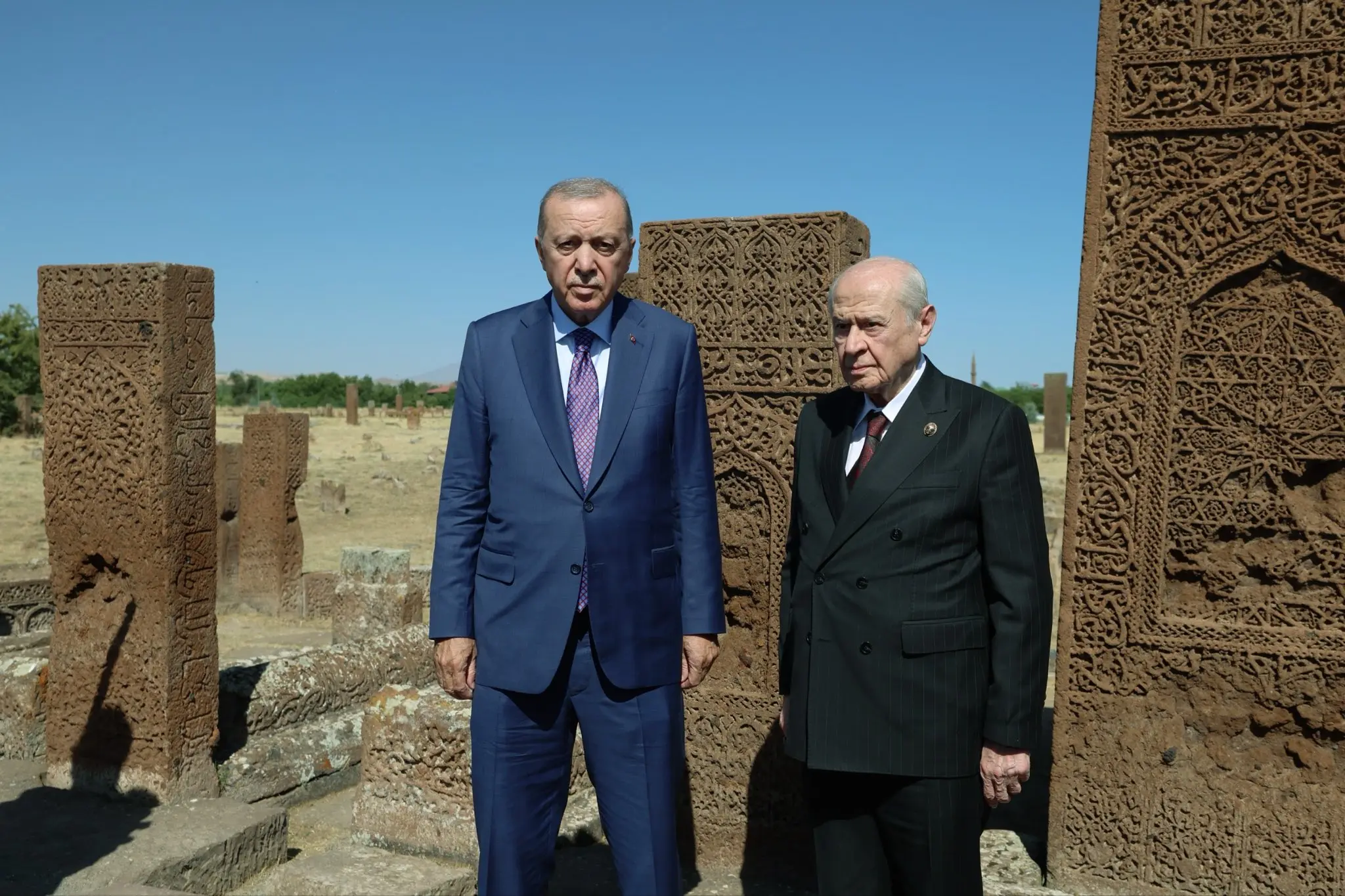 Ahlat Selçuklu Meydan Mezarlığı'nda vatan bilinci