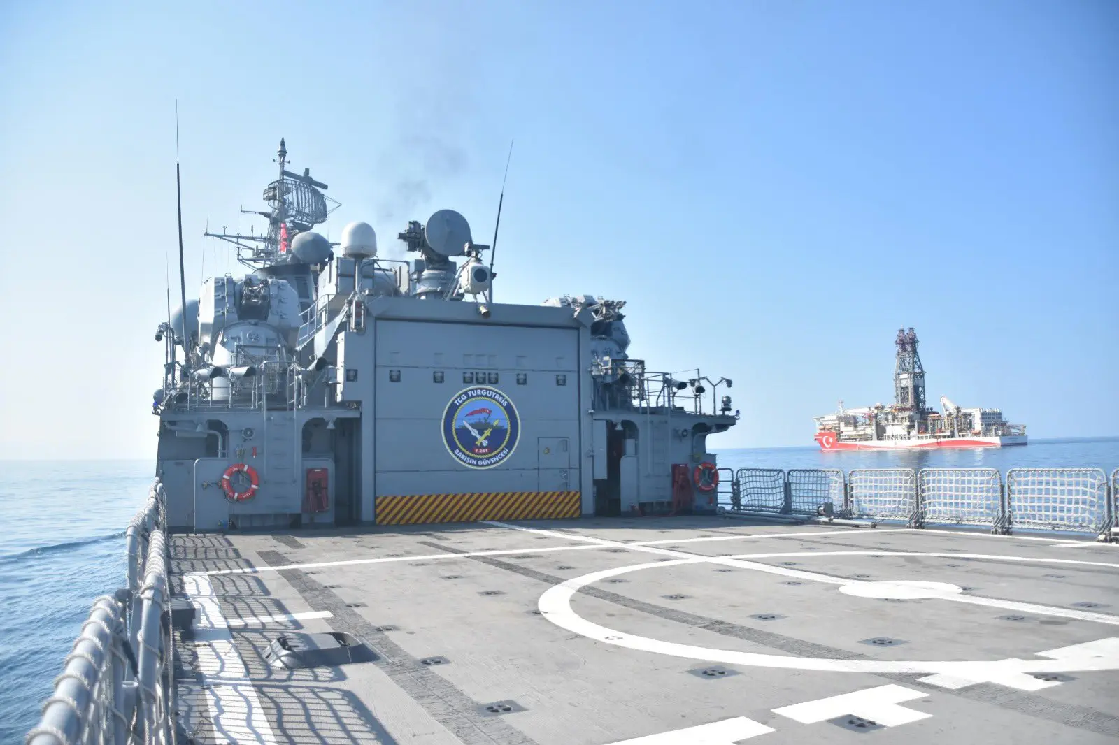TCG Turgutreis, Karadeniz'de görevine devam ediyor