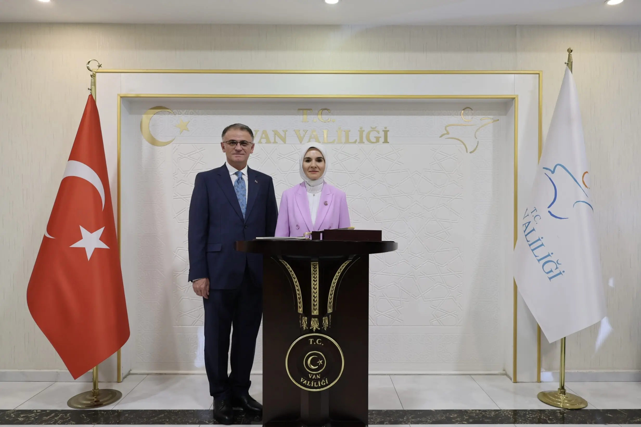 Bakan Özdemir Göktaş, Van Valiliğini Ziyaret Etti