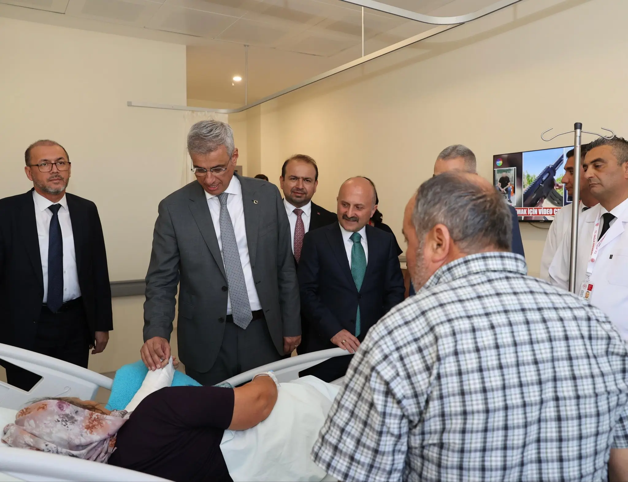 Çine Devlet Hastanesi'nde hasta ve çalışanlar ziyaret edildi