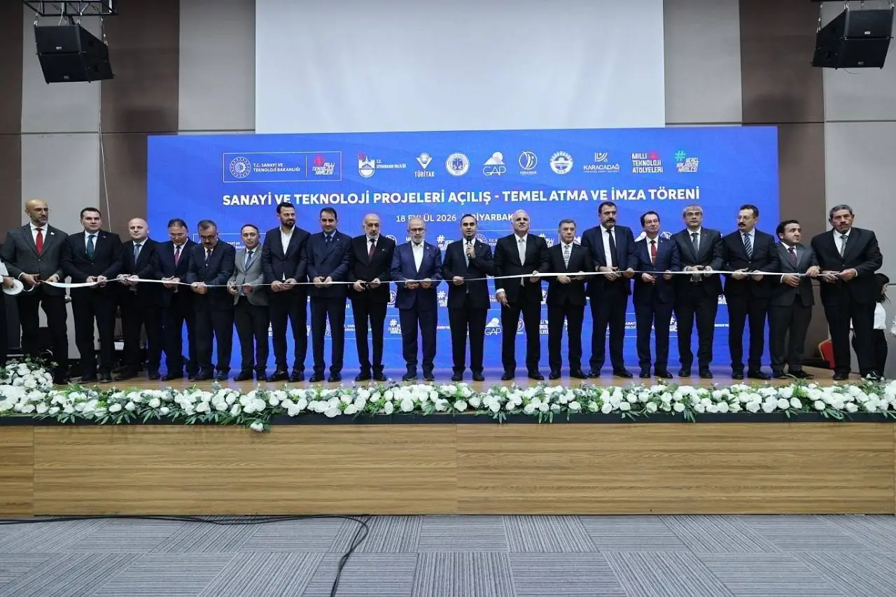 Bakan Kacır, Diyarbakır'da Törene Katıldı