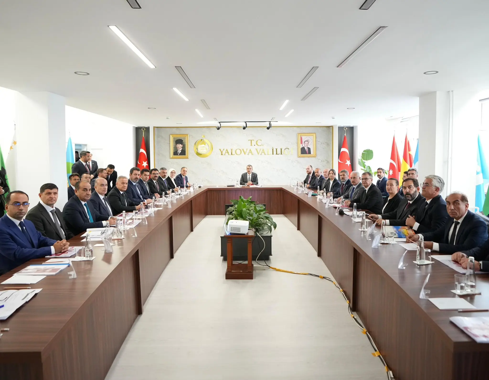 Bakan Tekin Yalova'da Eğitim Değerlendirme Toplantısı'na Katıldı