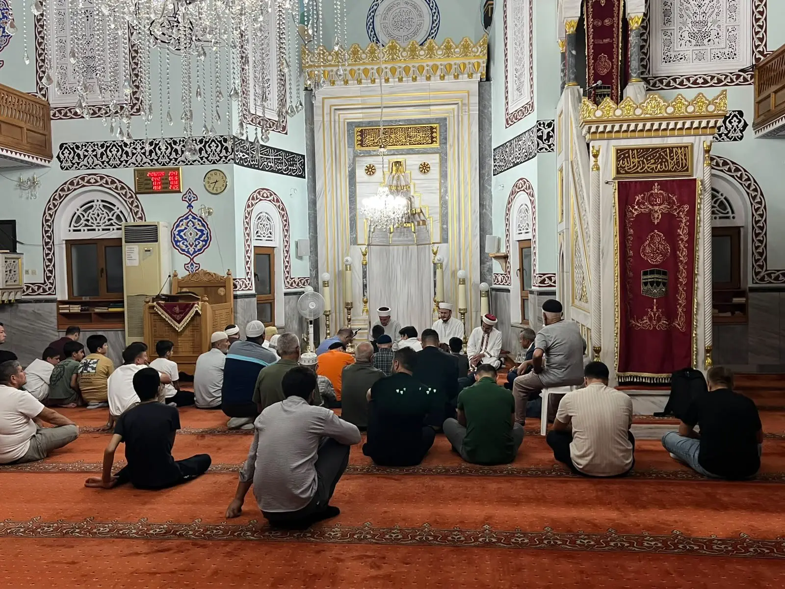 Mevlid Kandili Okmeydanı'nda İbadetle Geçirildi