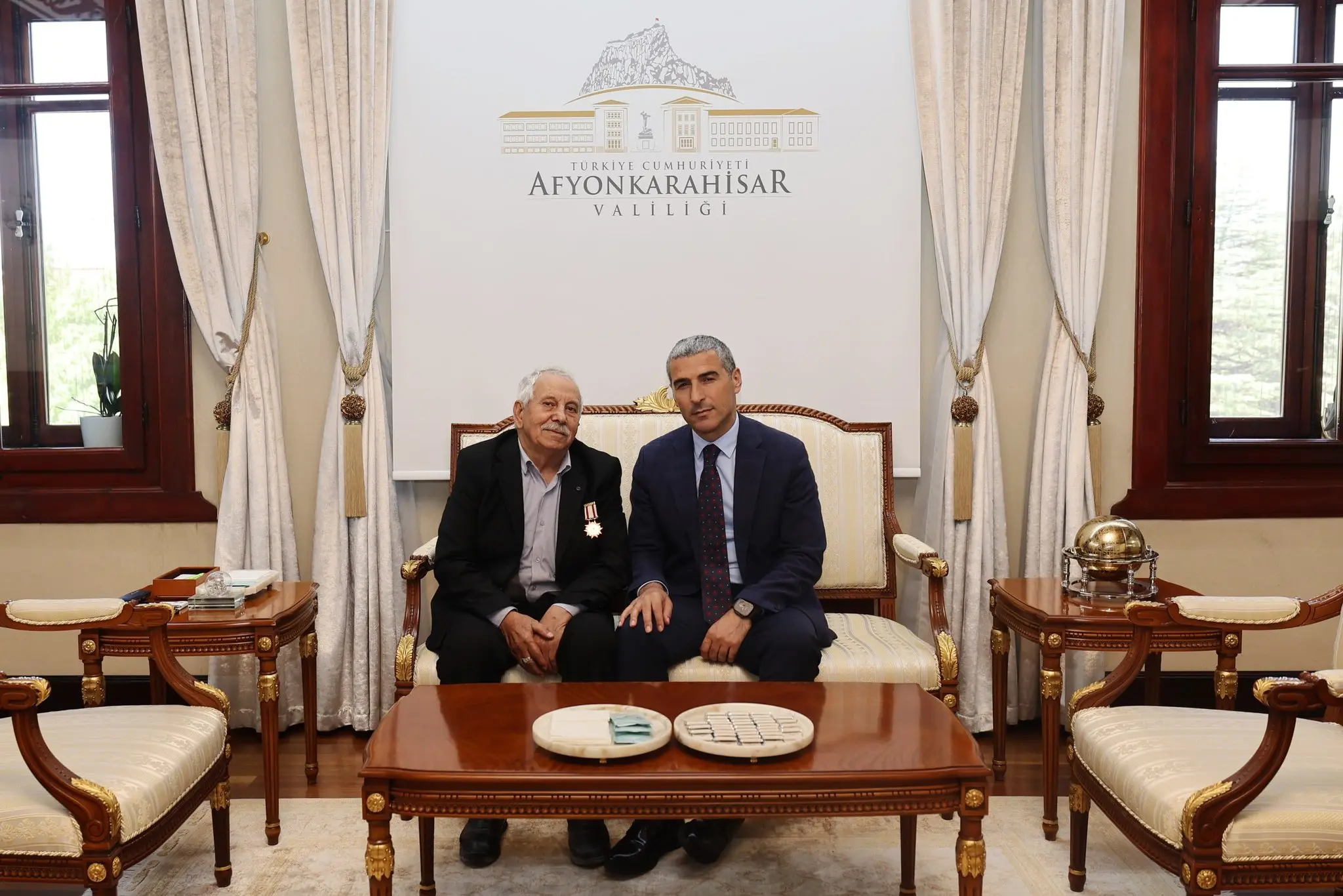 Kıbrıs Gazisi ve Şehit Kardeşi Vali'yi Ziyaret Etti