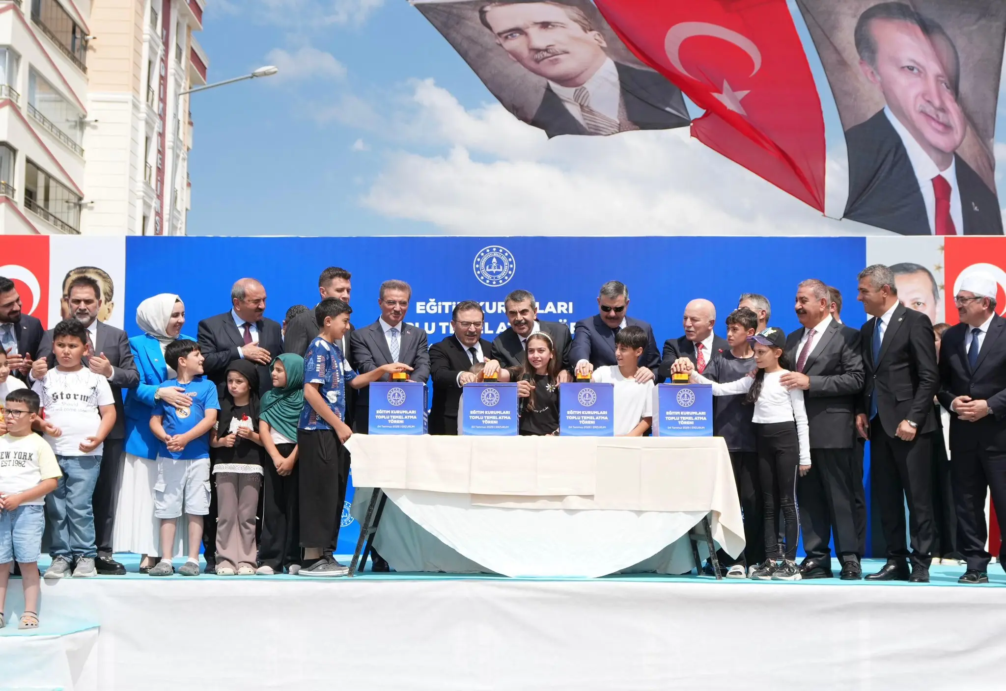 Bakanlar Eğitim Kurumları Temel Atma Töreni'ne Katıldı