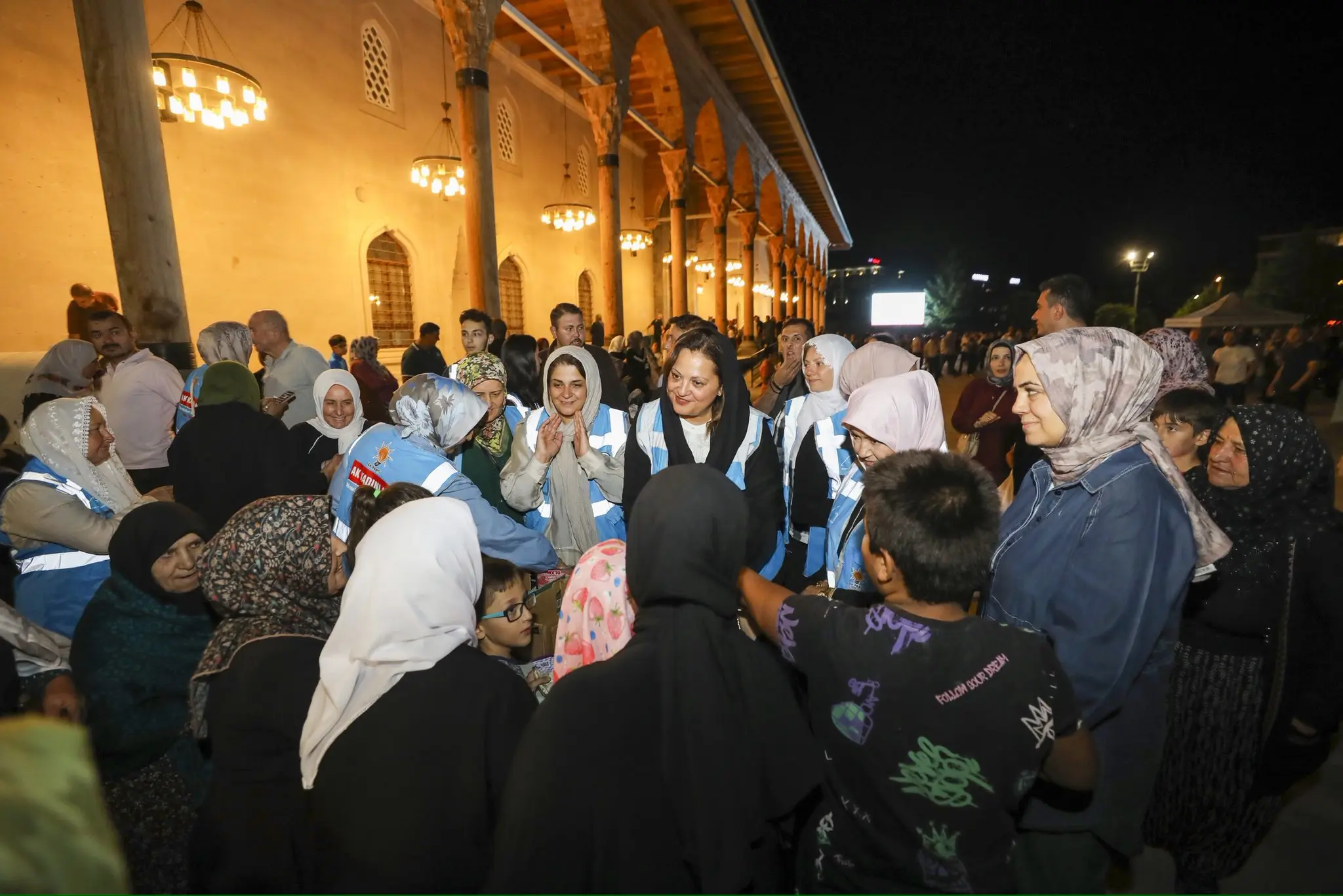 AK Parti, Mevlid Kandili'nde etkinlik düzenledi